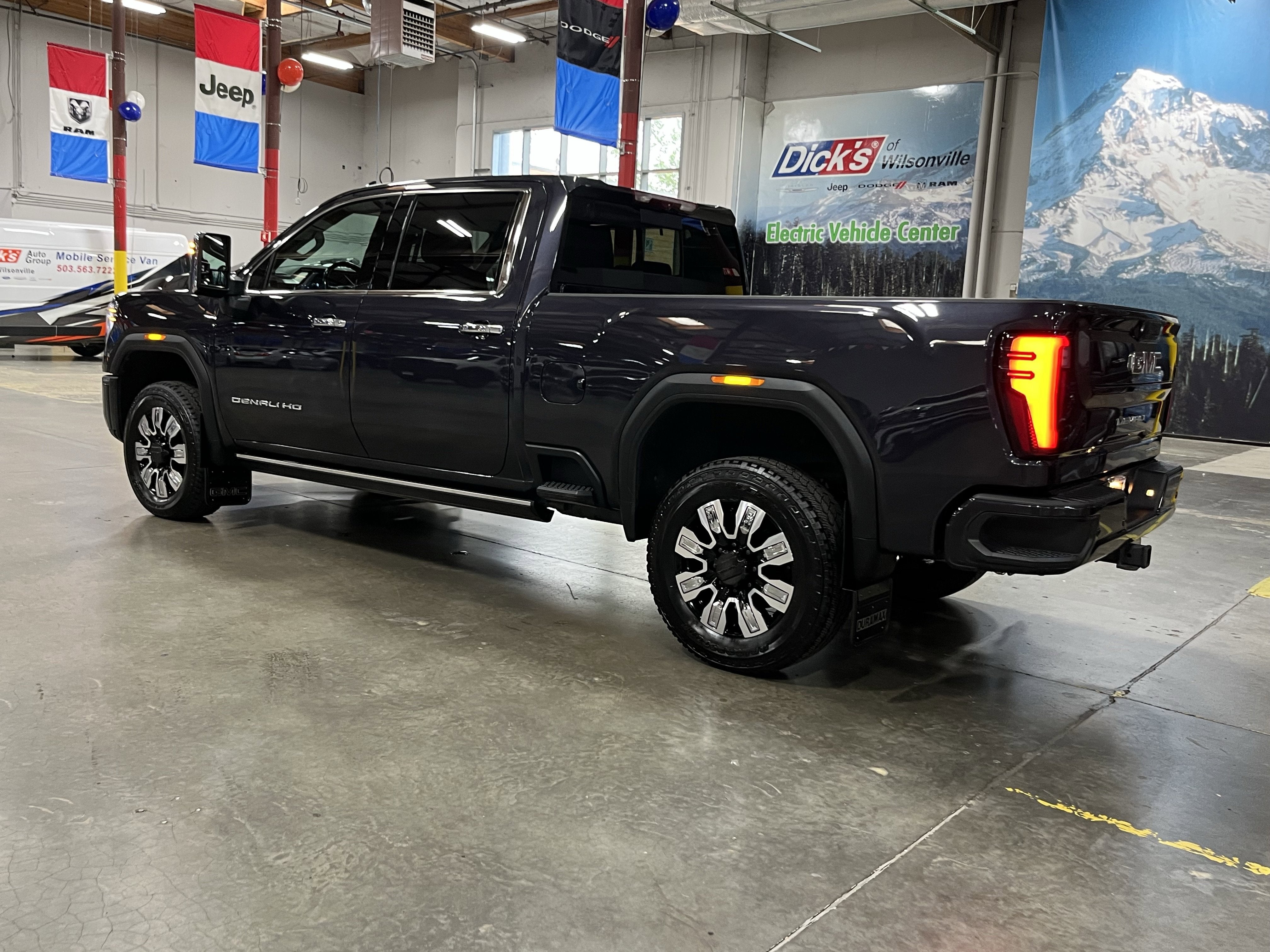 2024 GMC Sierra 3500HD Denali