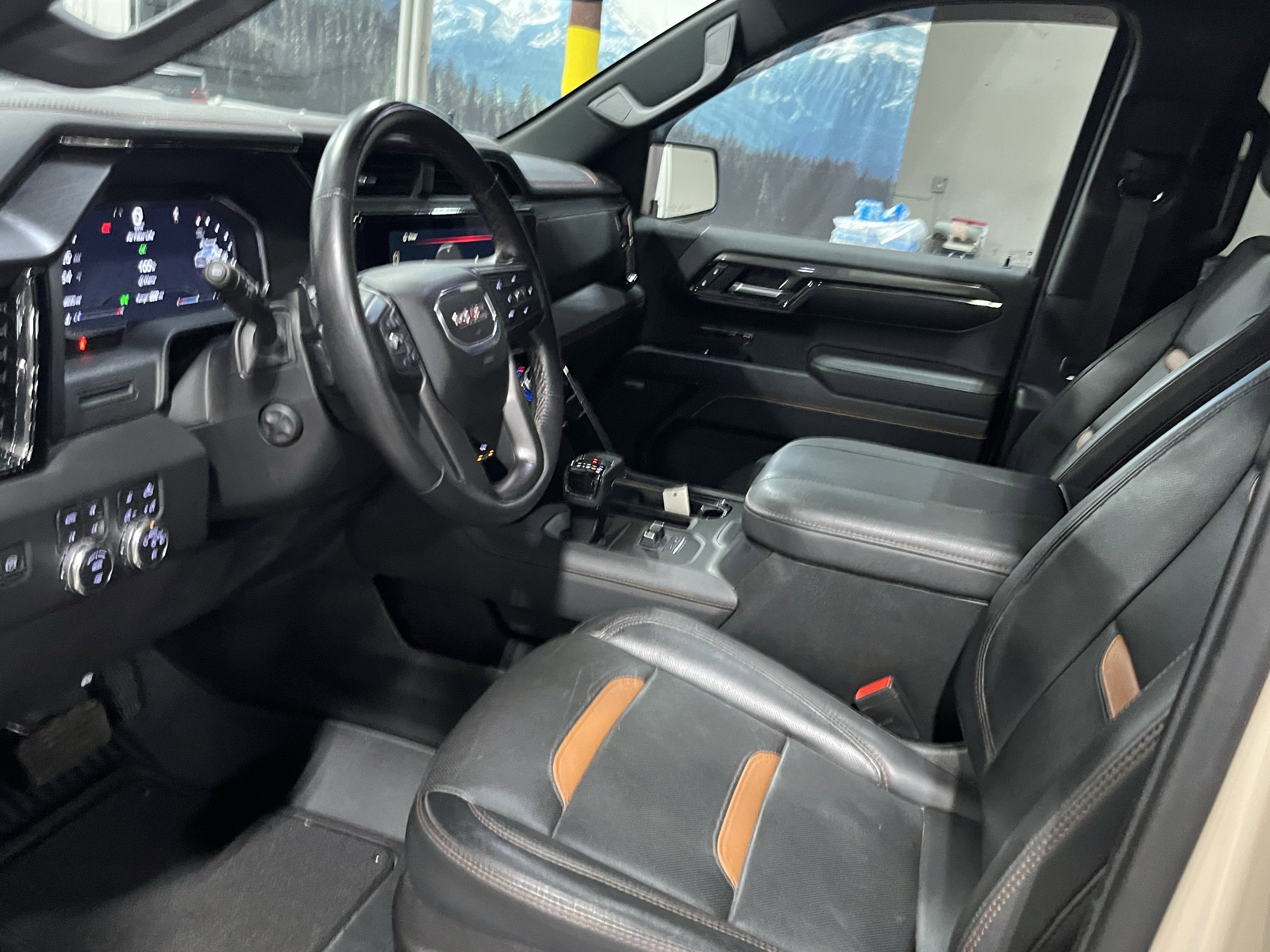 2023 GMC Sierra 1500 AT4