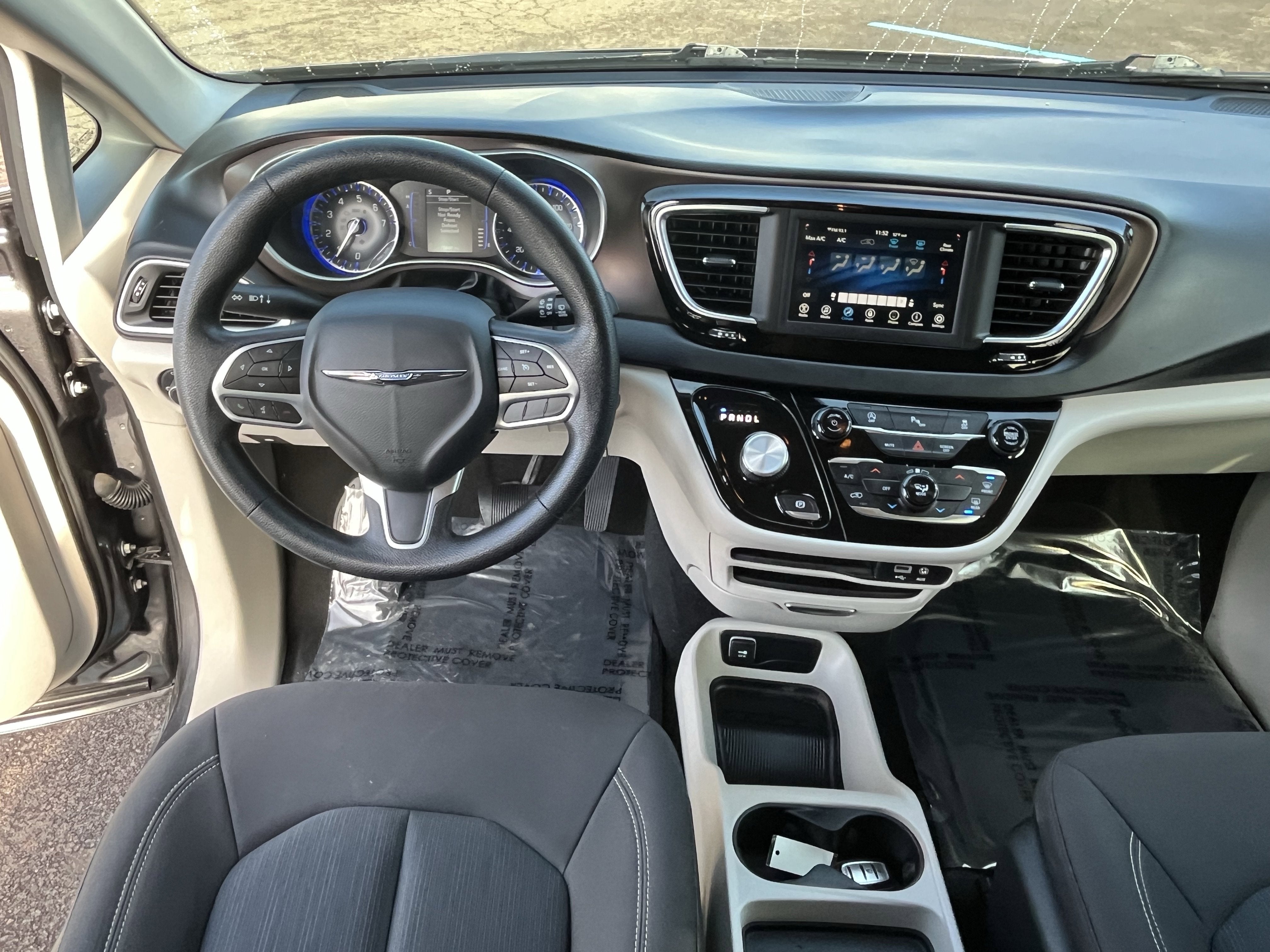 2020 Chrysler Voyager L