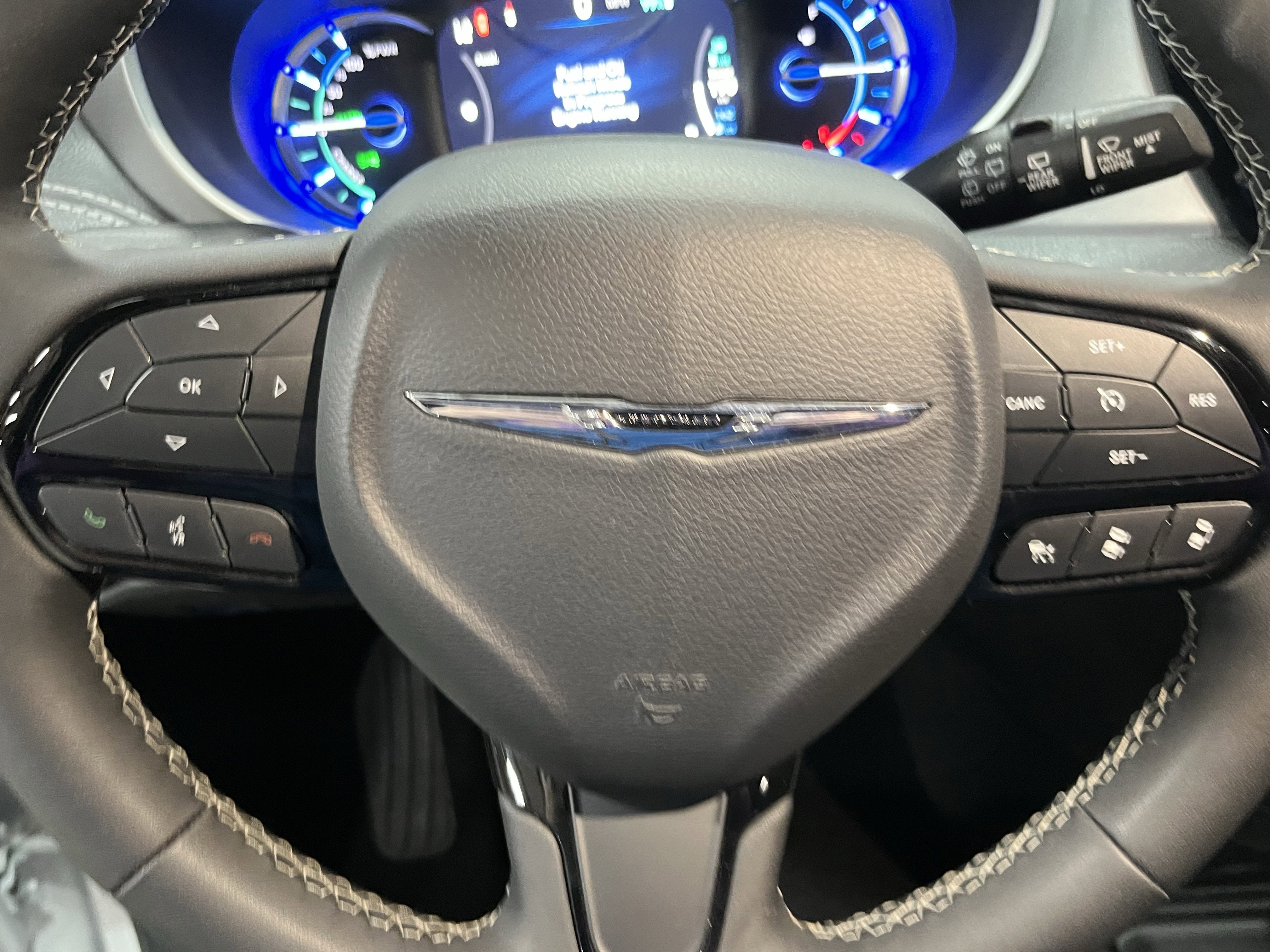 2024 Chrysler Pacifica Hybrid Select