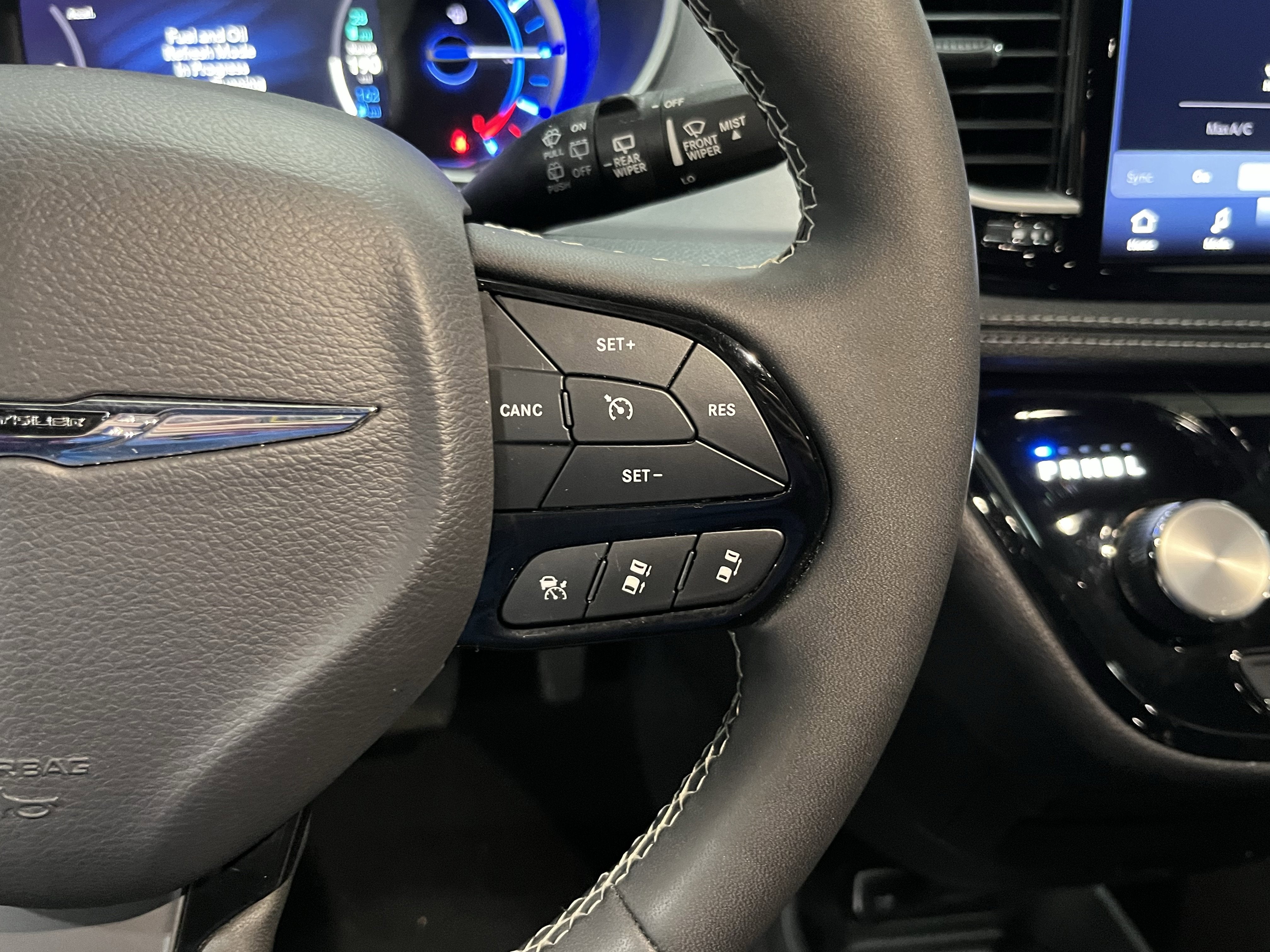 2024 Chrysler Pacifica Hybrid Select