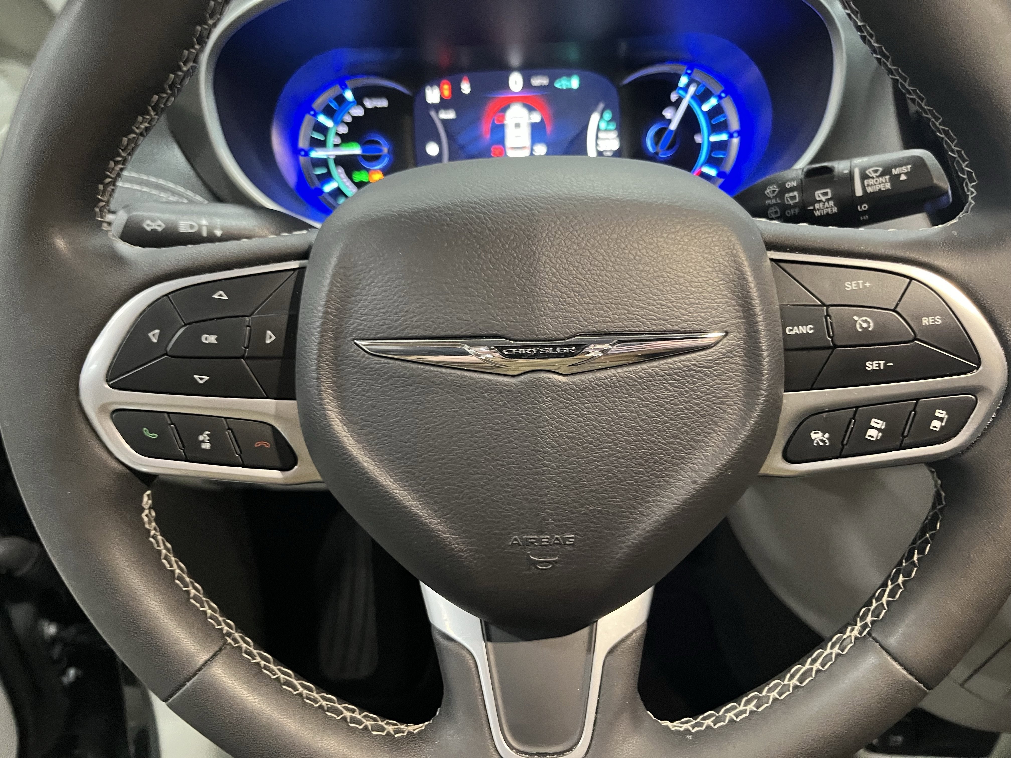 2024 Chrysler Pacifica Hybrid Select