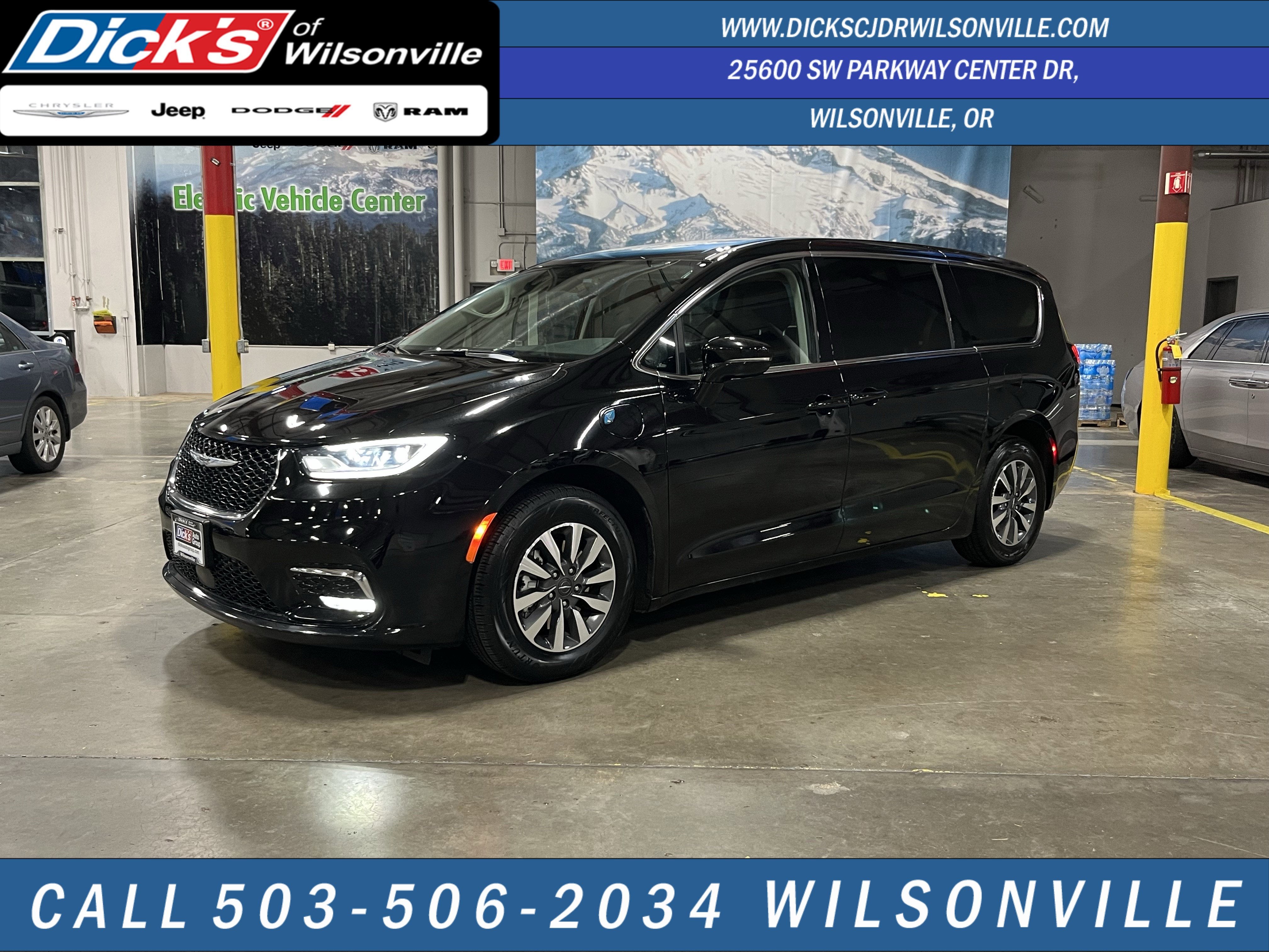 2024 Chrysler Pacifica Hybrid Select