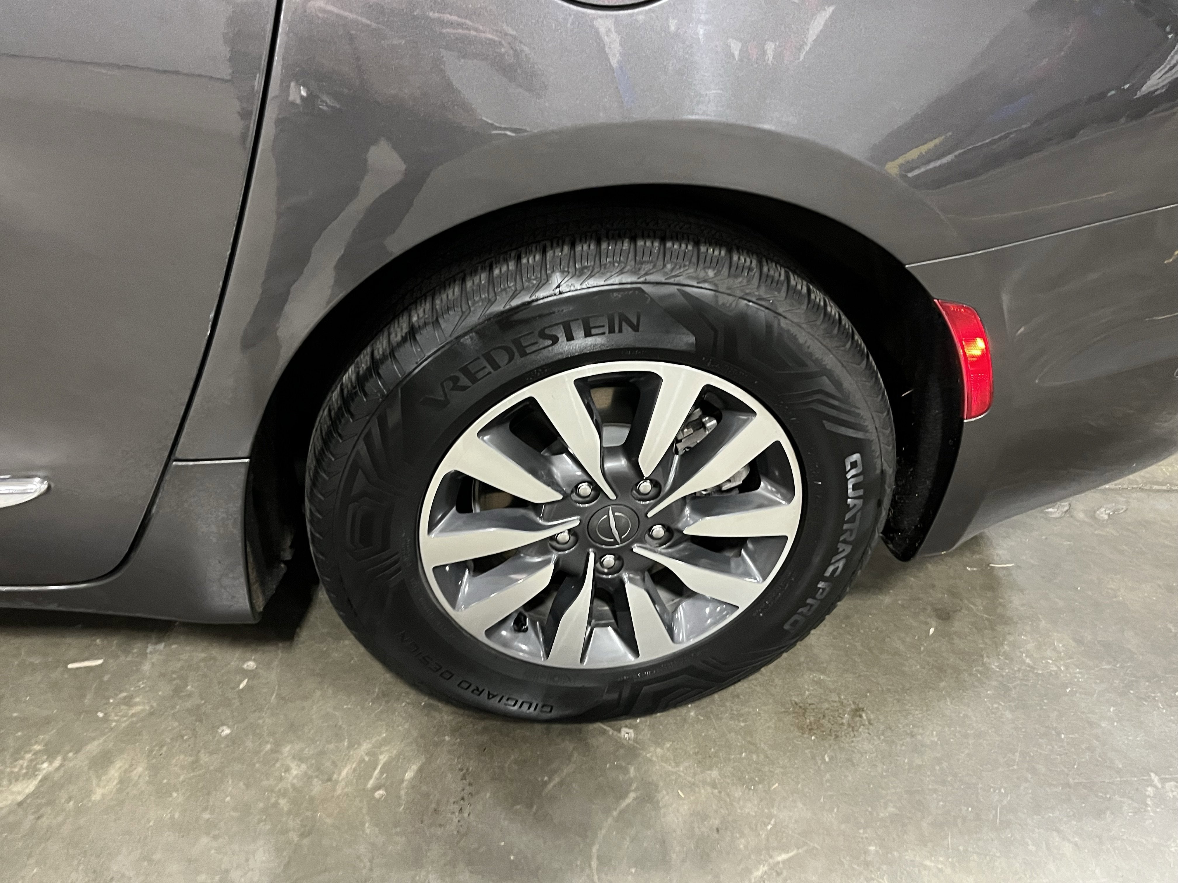 2021 Chrysler Pacifica Hybrid Limited