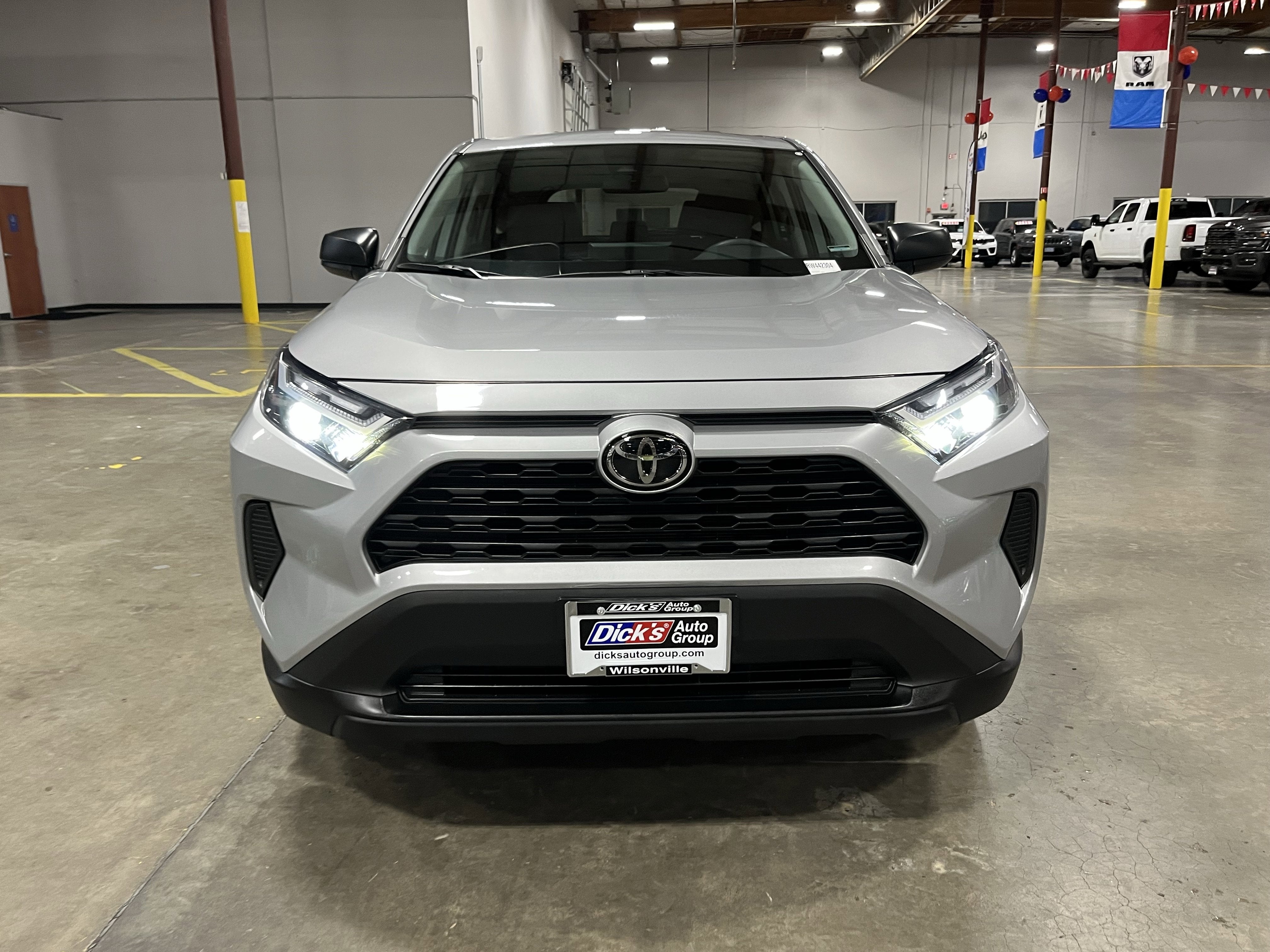 2024 Toyota RAV4 LE