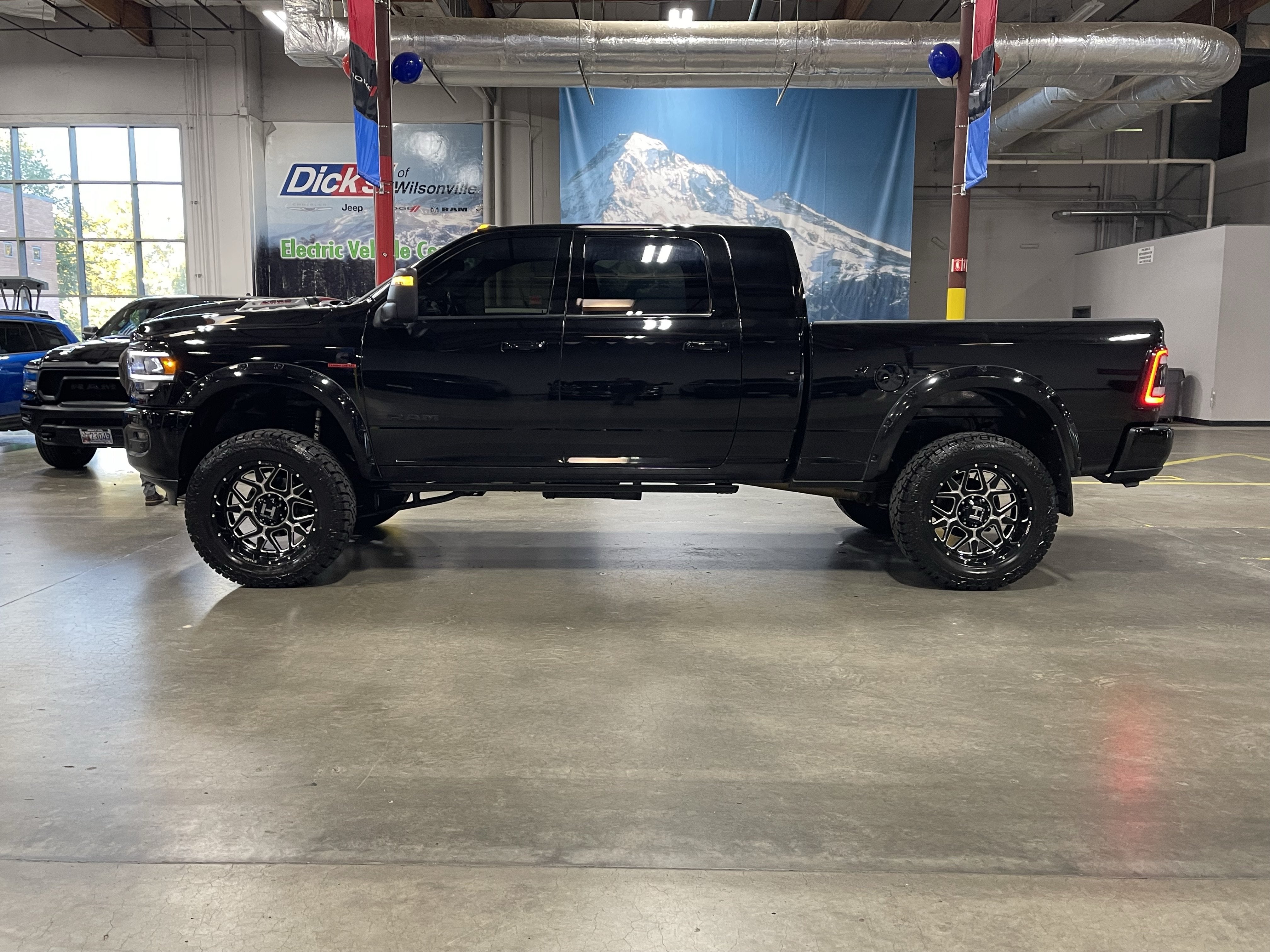 2024 RAM 3500 Laramie