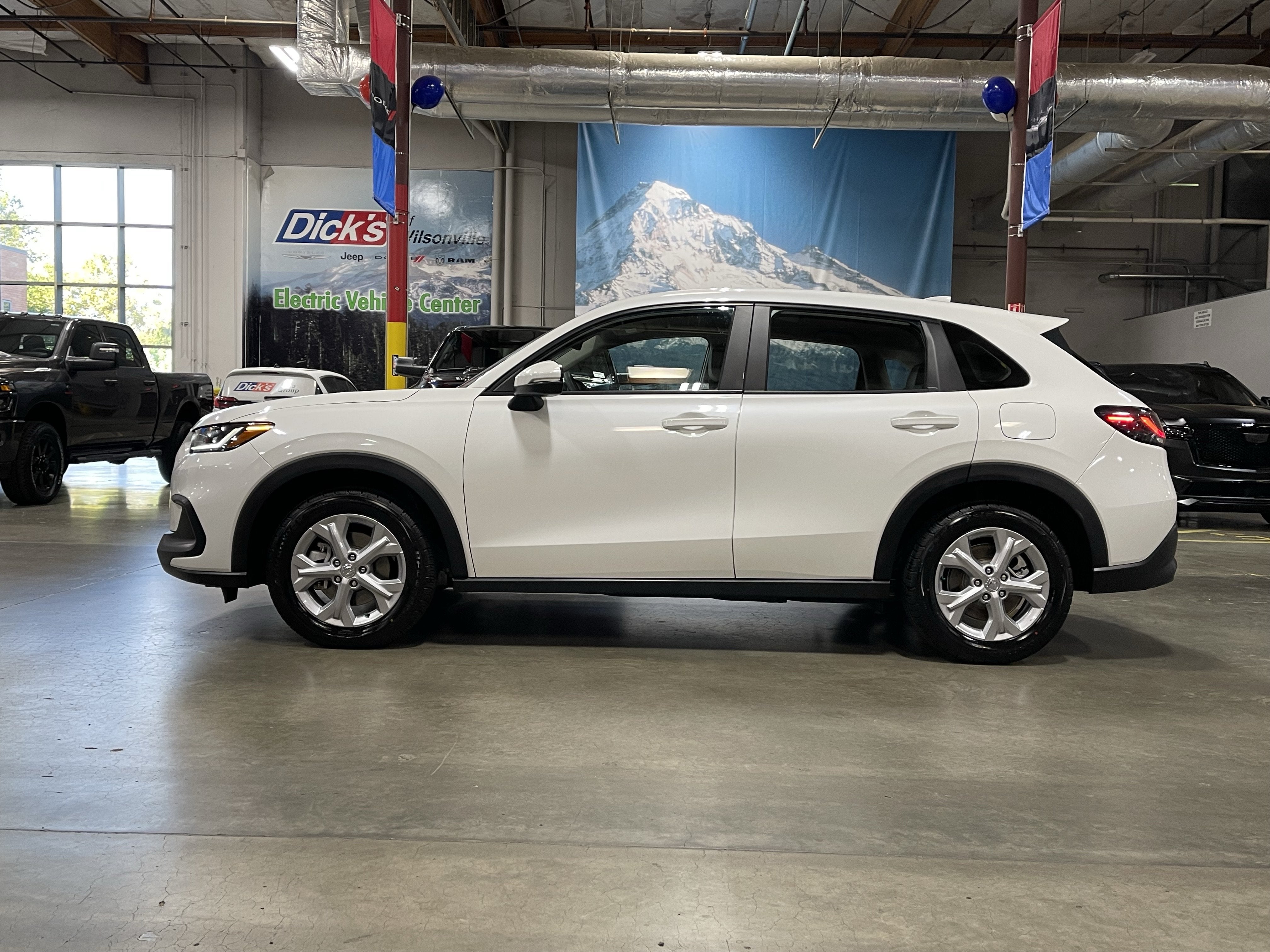 2023 Honda HR-V LX