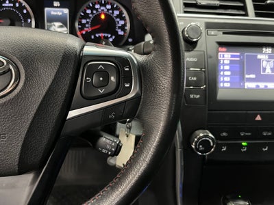 2017 Toyota Camry SE