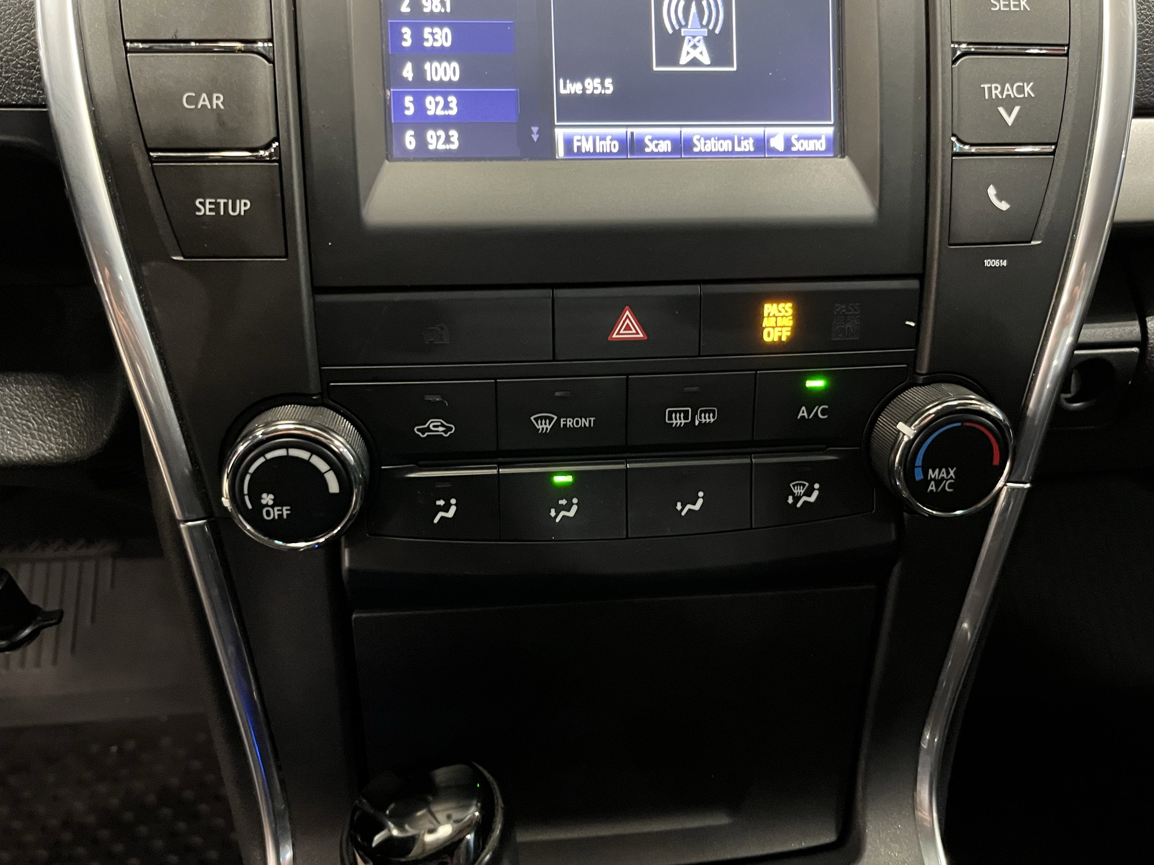 2017 Toyota Camry SE