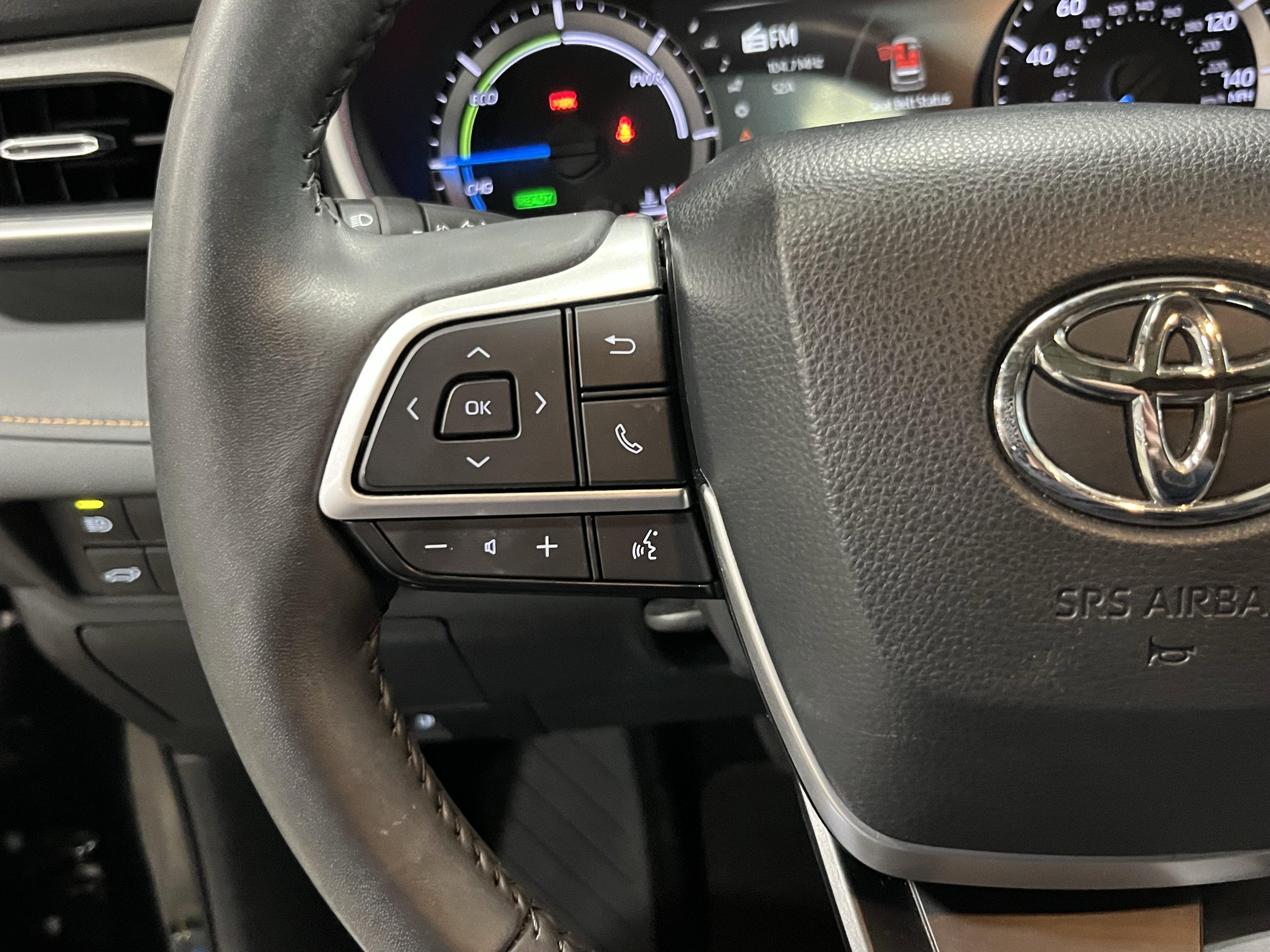 2023 Toyota Highlander Hybrid Bronze Edition