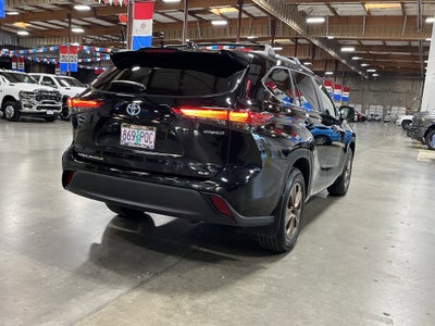 2023 Toyota Highlander Hybrid Bronze Edition