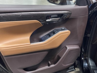2022 Toyota Highlander Platinum