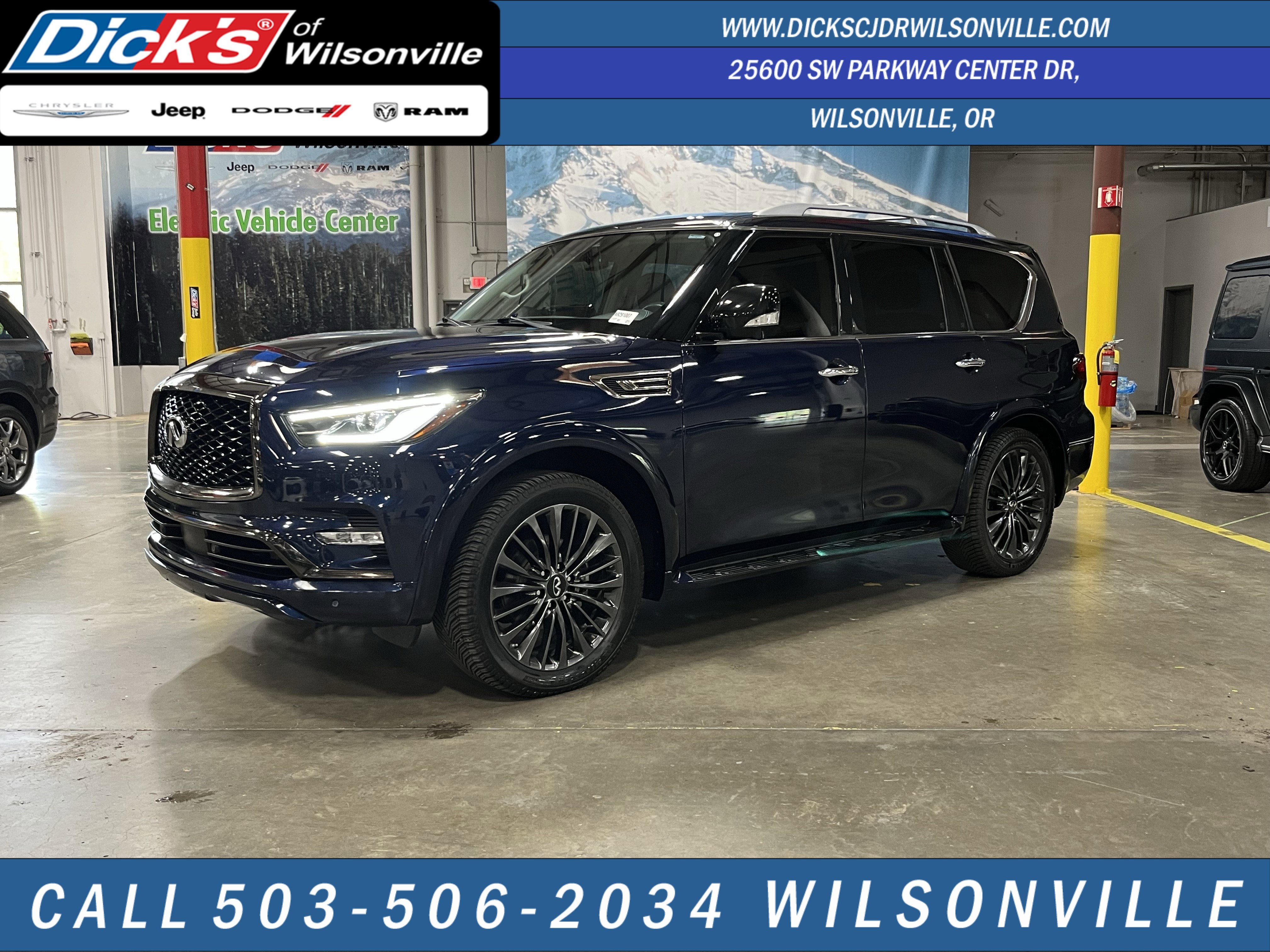 2022 INFINITI QX80 Premium Select