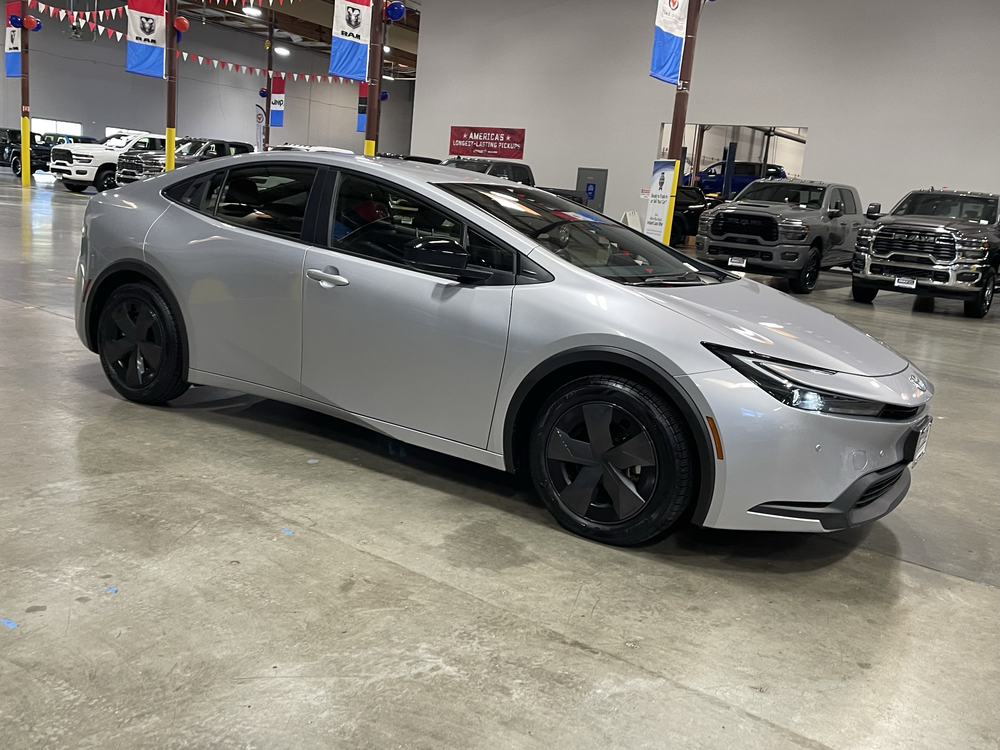 2025 Toyota Prius LE