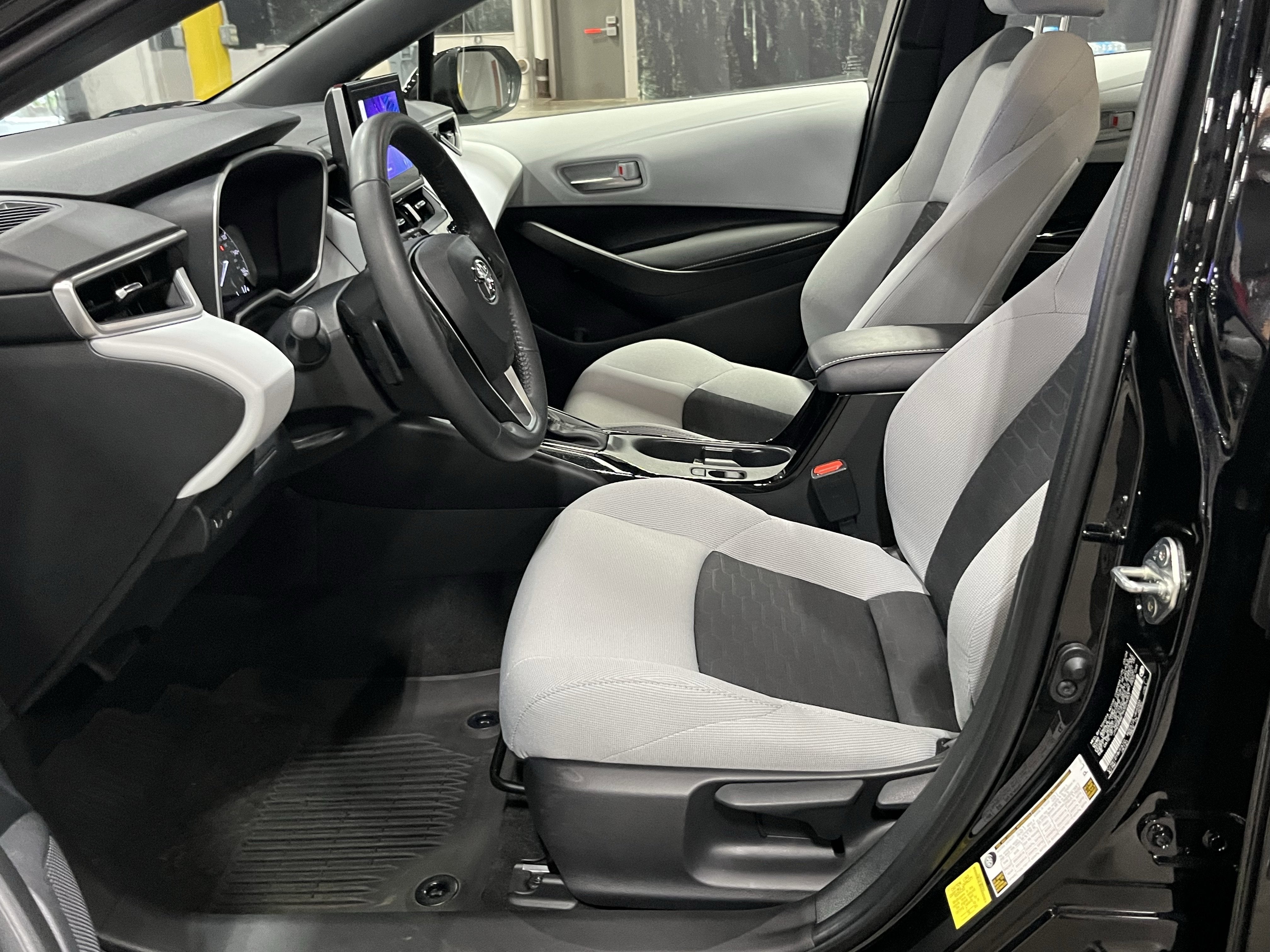 2024 Toyota Corolla Hatchback SE