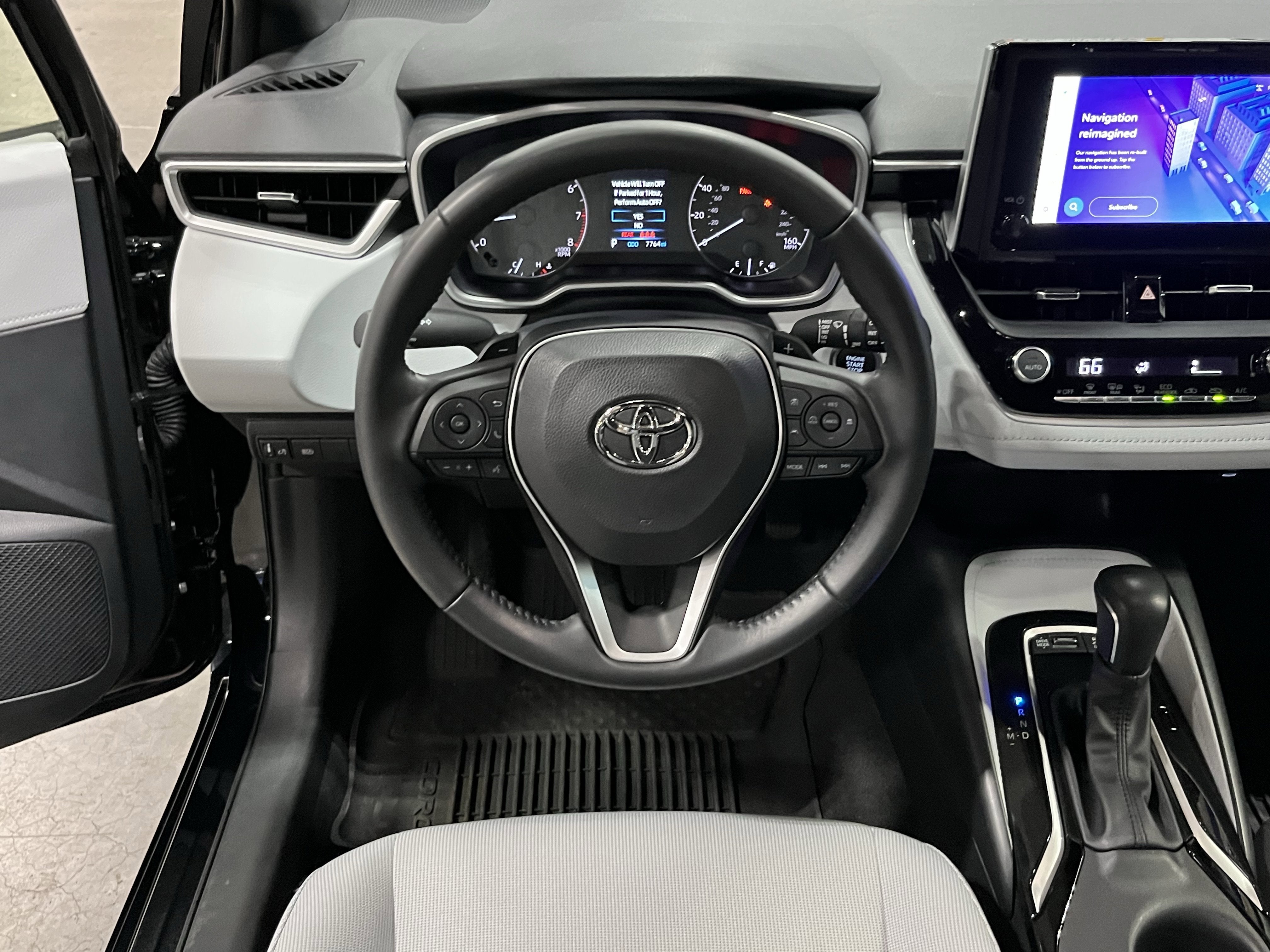 2024 Toyota Corolla Hatchback SE