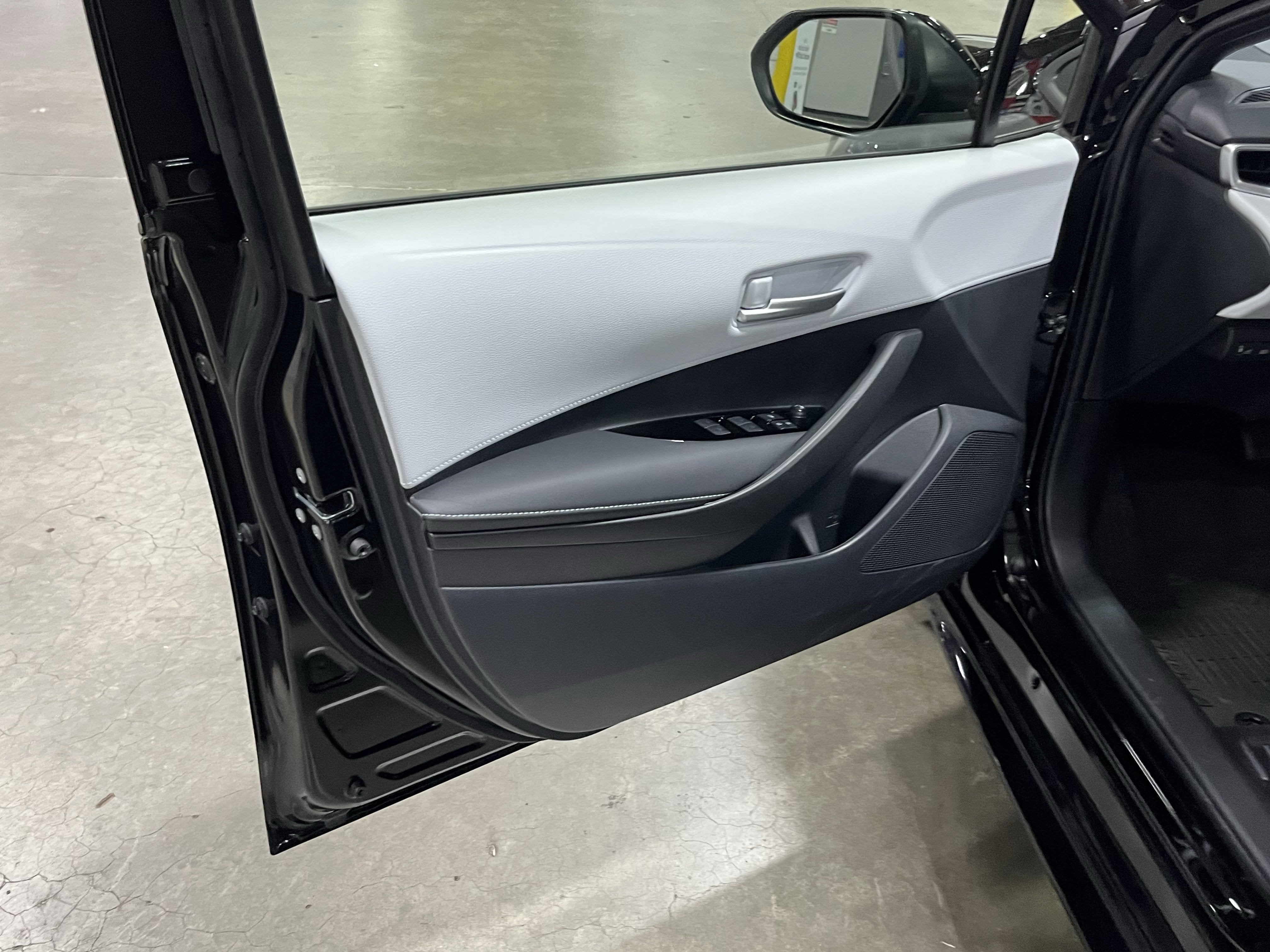 2024 Toyota Corolla Hatchback SE