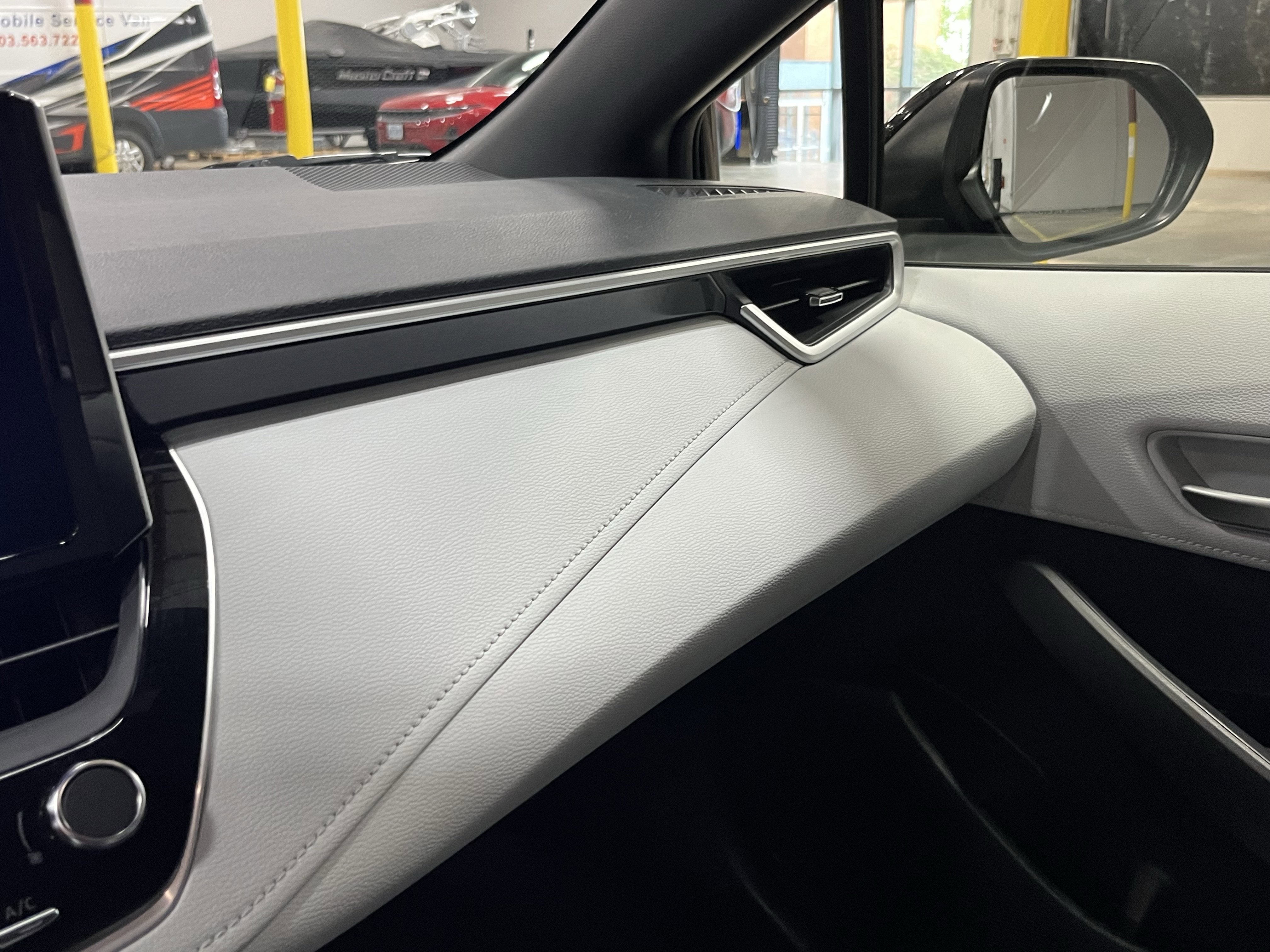 2024 Toyota Corolla Hatchback SE