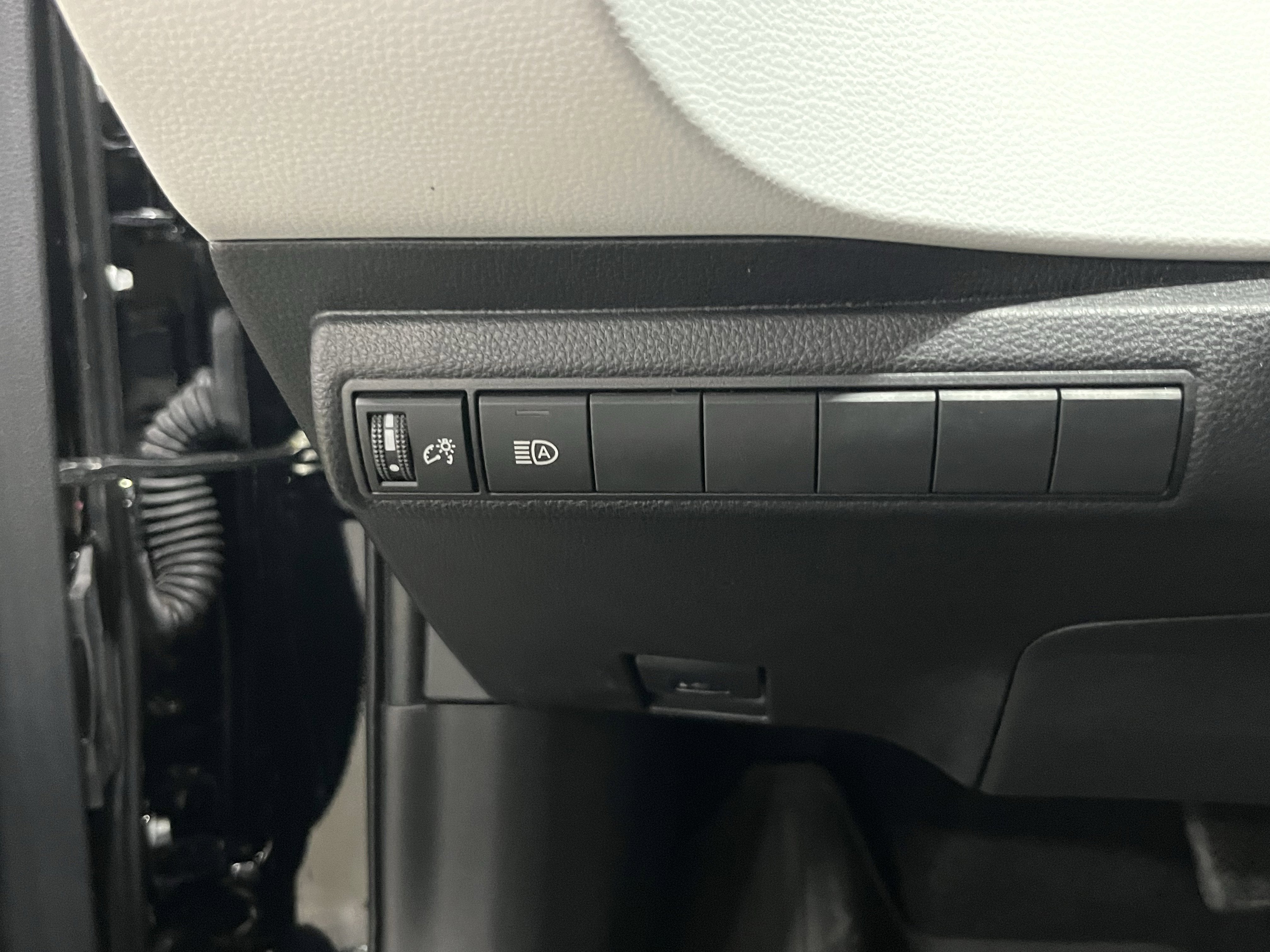 2024 Toyota Corolla Hatchback SE