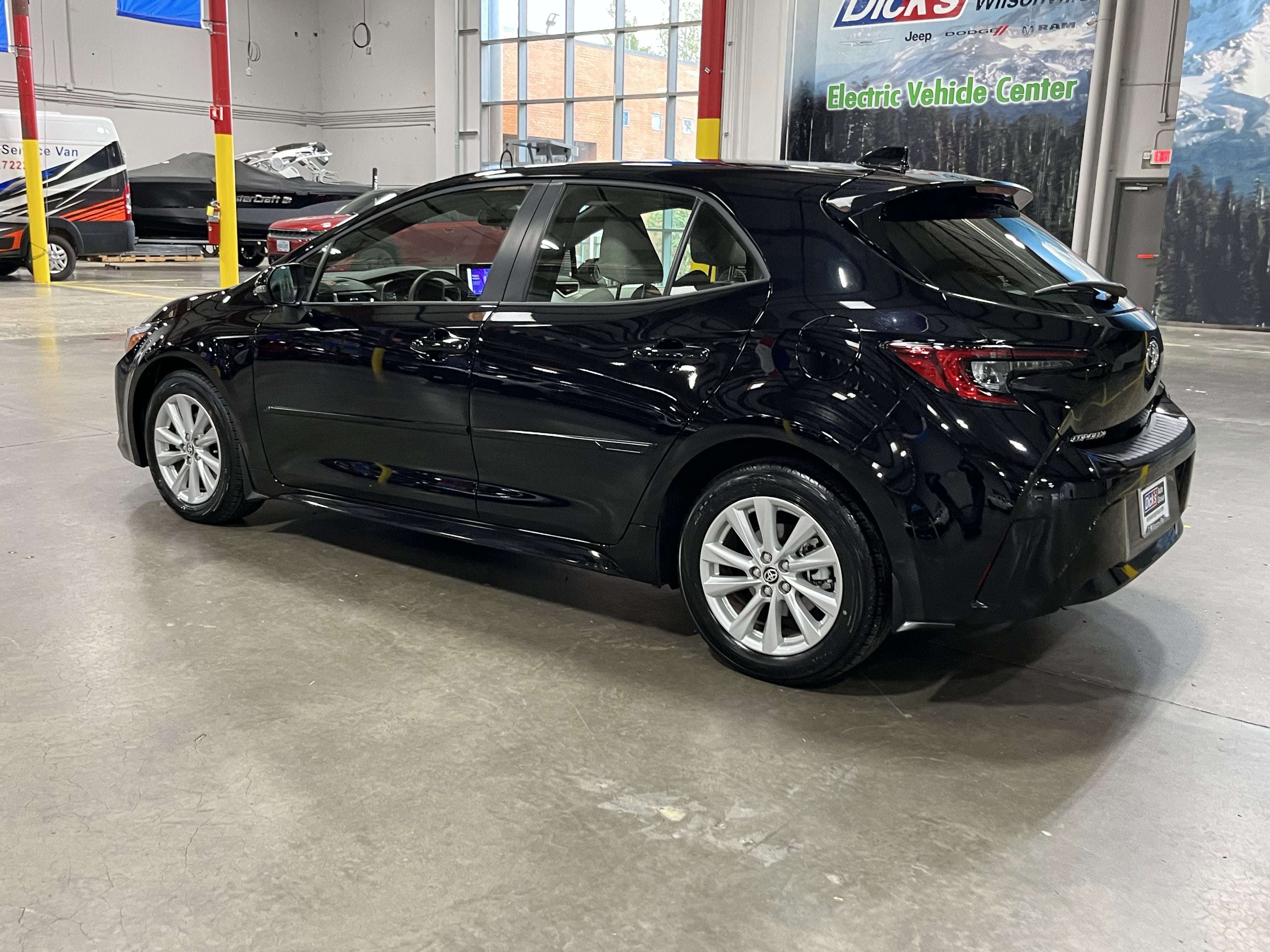 2024 Toyota Corolla Hatchback SE