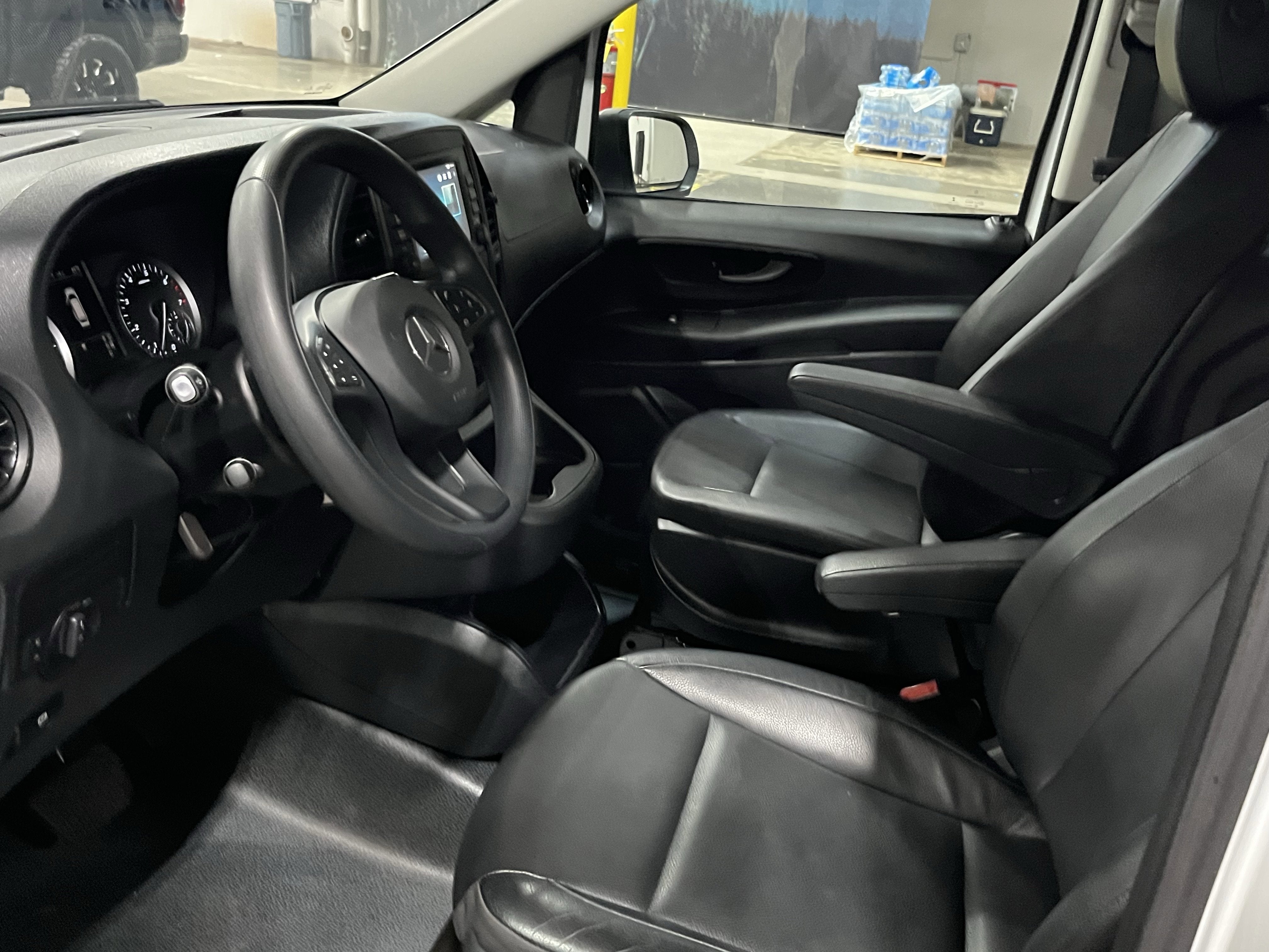 2023 Mercedes-Benz Metris Passenger