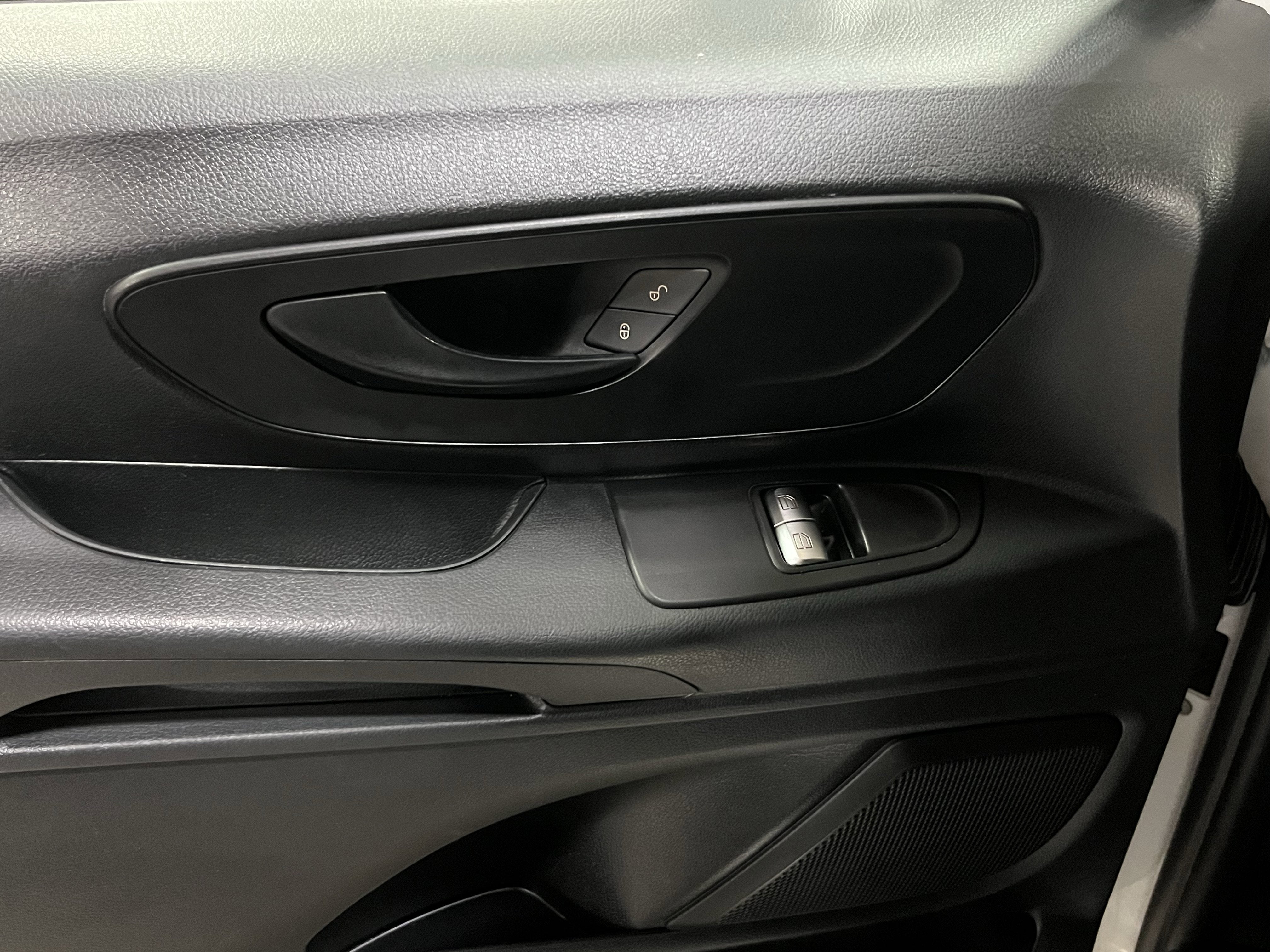 2023 Mercedes-Benz Metris Passenger