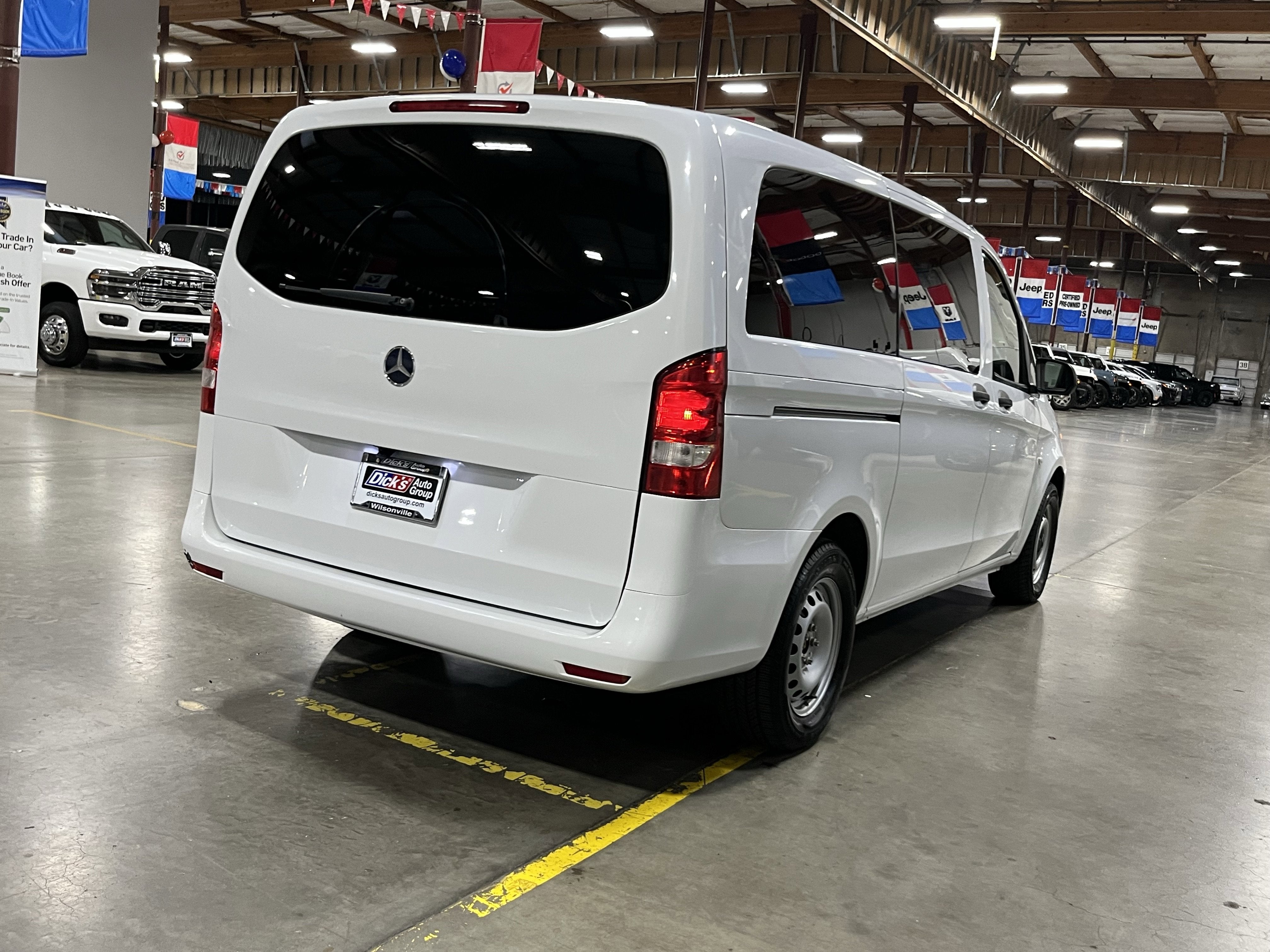 2023 Mercedes-Benz Metris Passenger