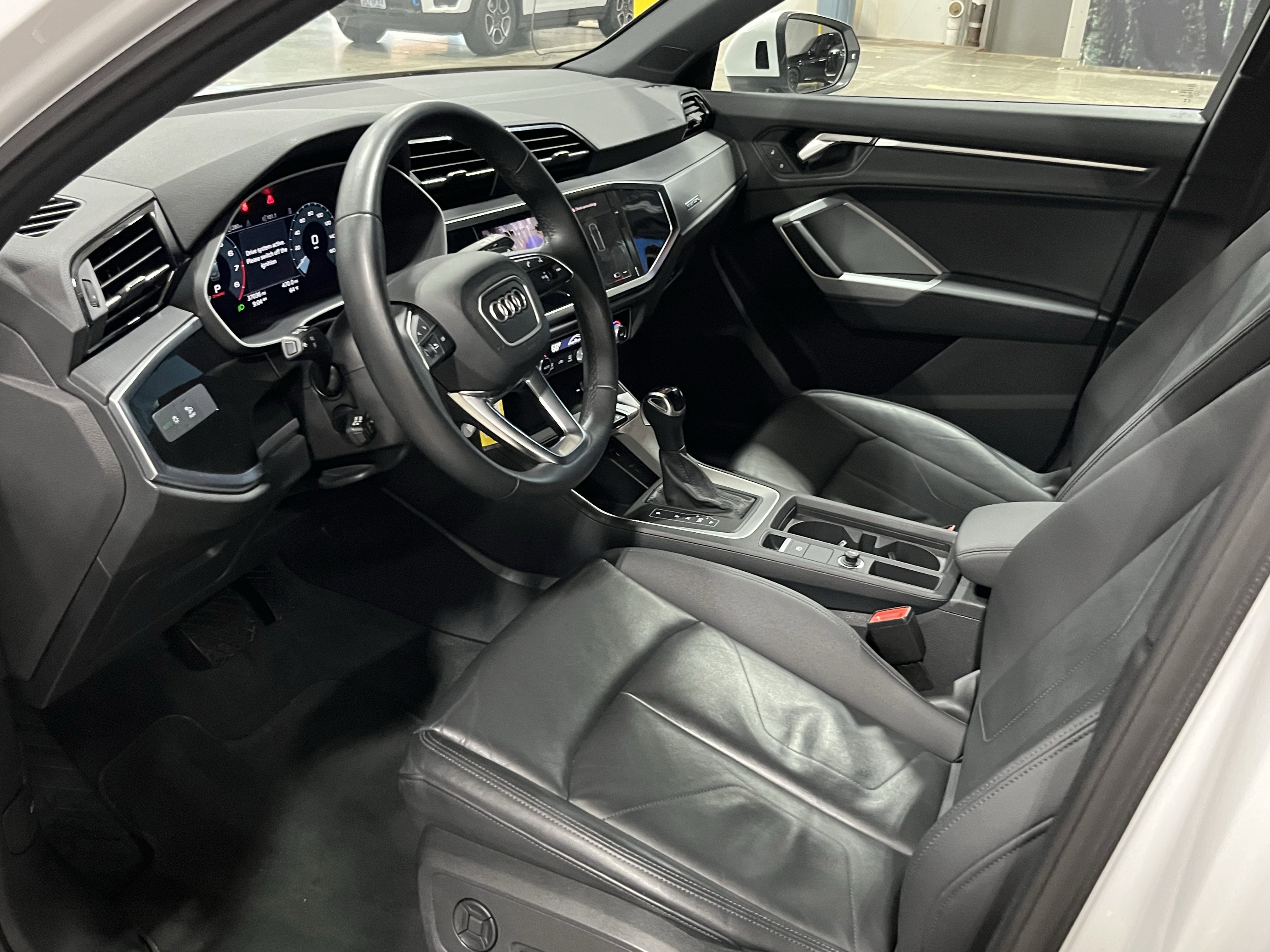 2025 Audi Q3 Premium