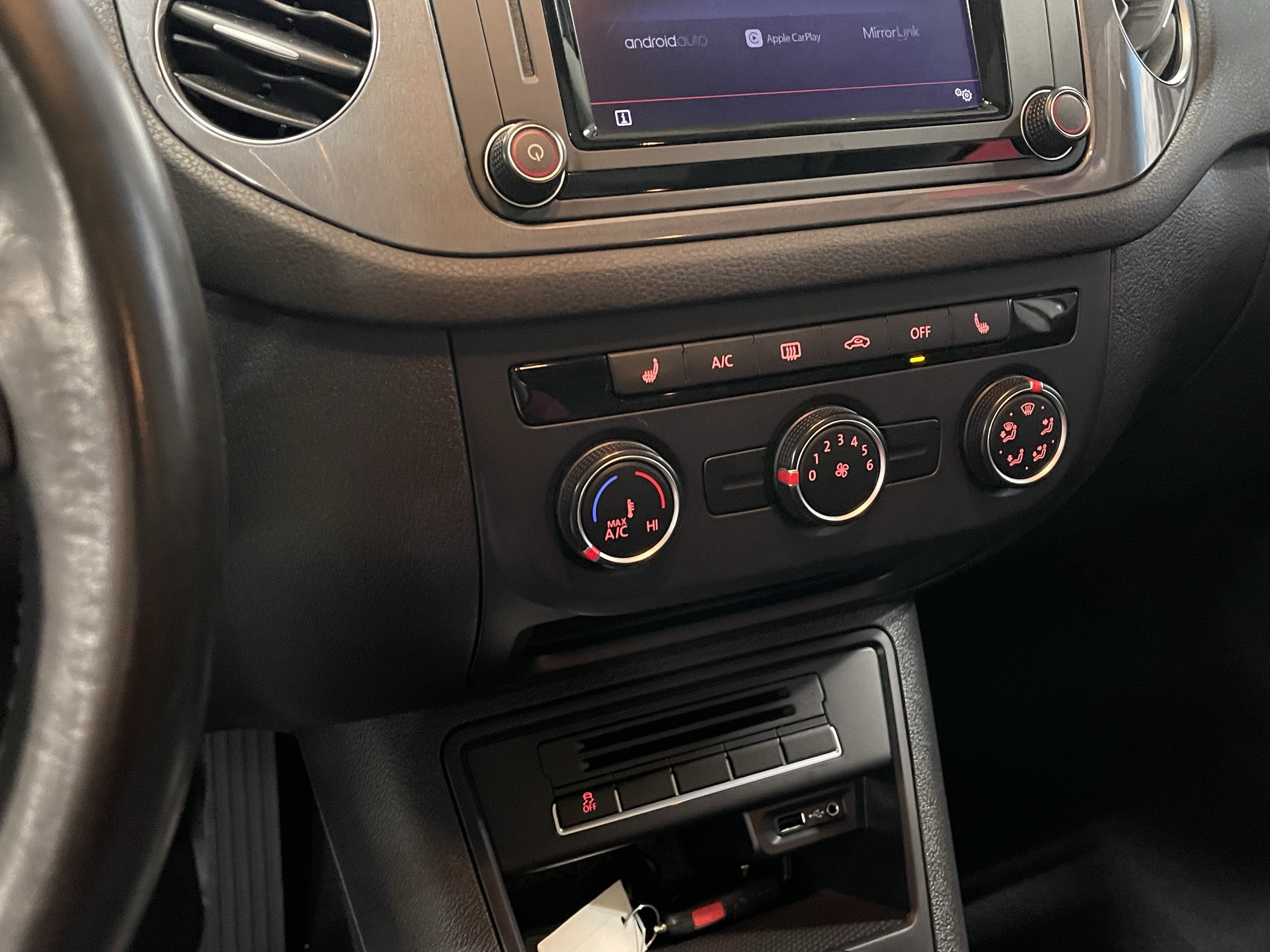 2017 Volkswagen Tiguan 2.0T Wolfsburg Edition