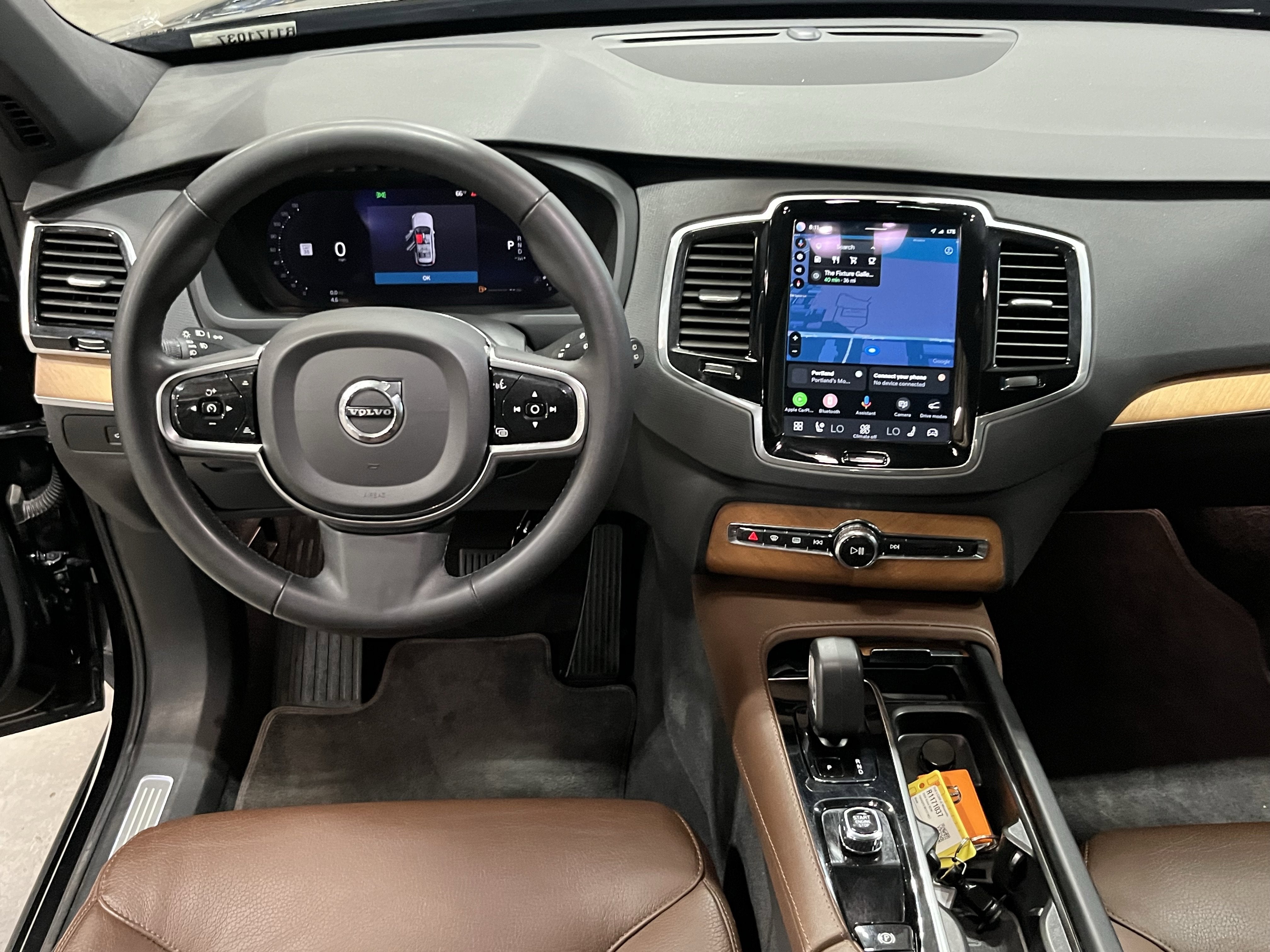 2024 Volvo XC90 B6 Plus Bright Theme