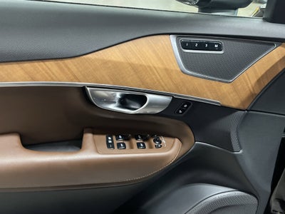 2024 Volvo XC90 B6 Plus Bright Theme