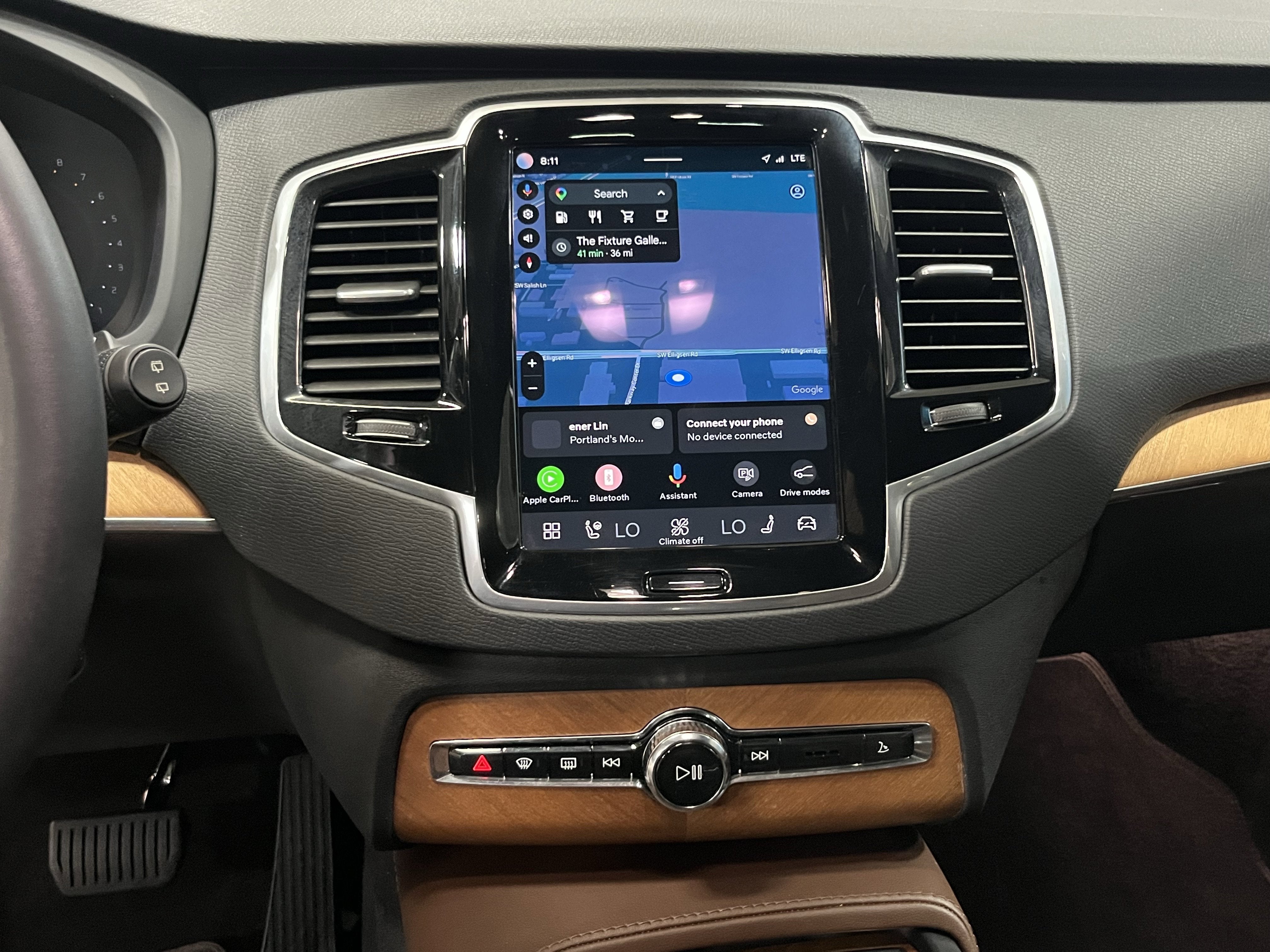 2024 Volvo XC90 B6 Plus Bright Theme