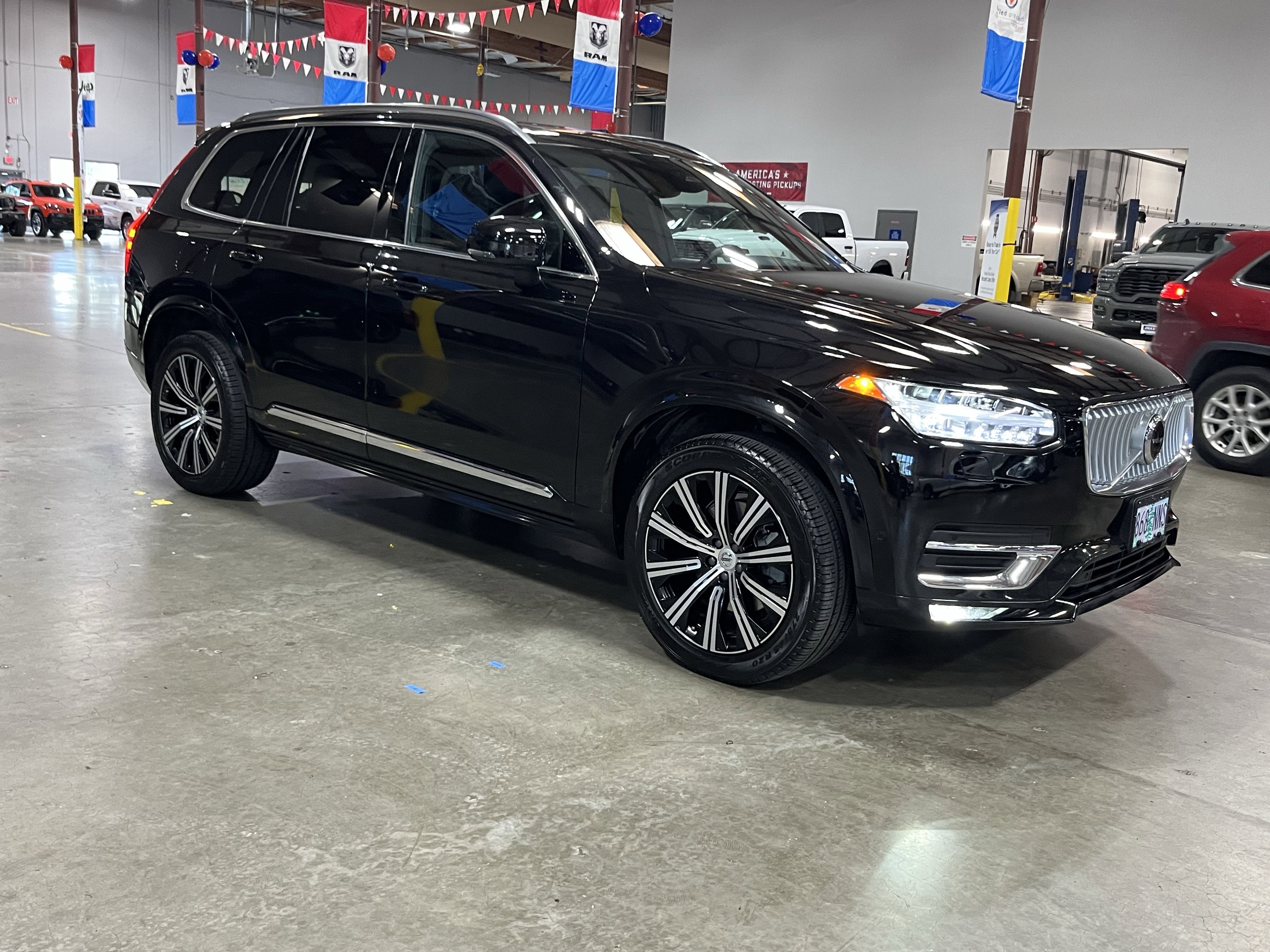 2024 Volvo XC90 B6 Plus Bright Theme