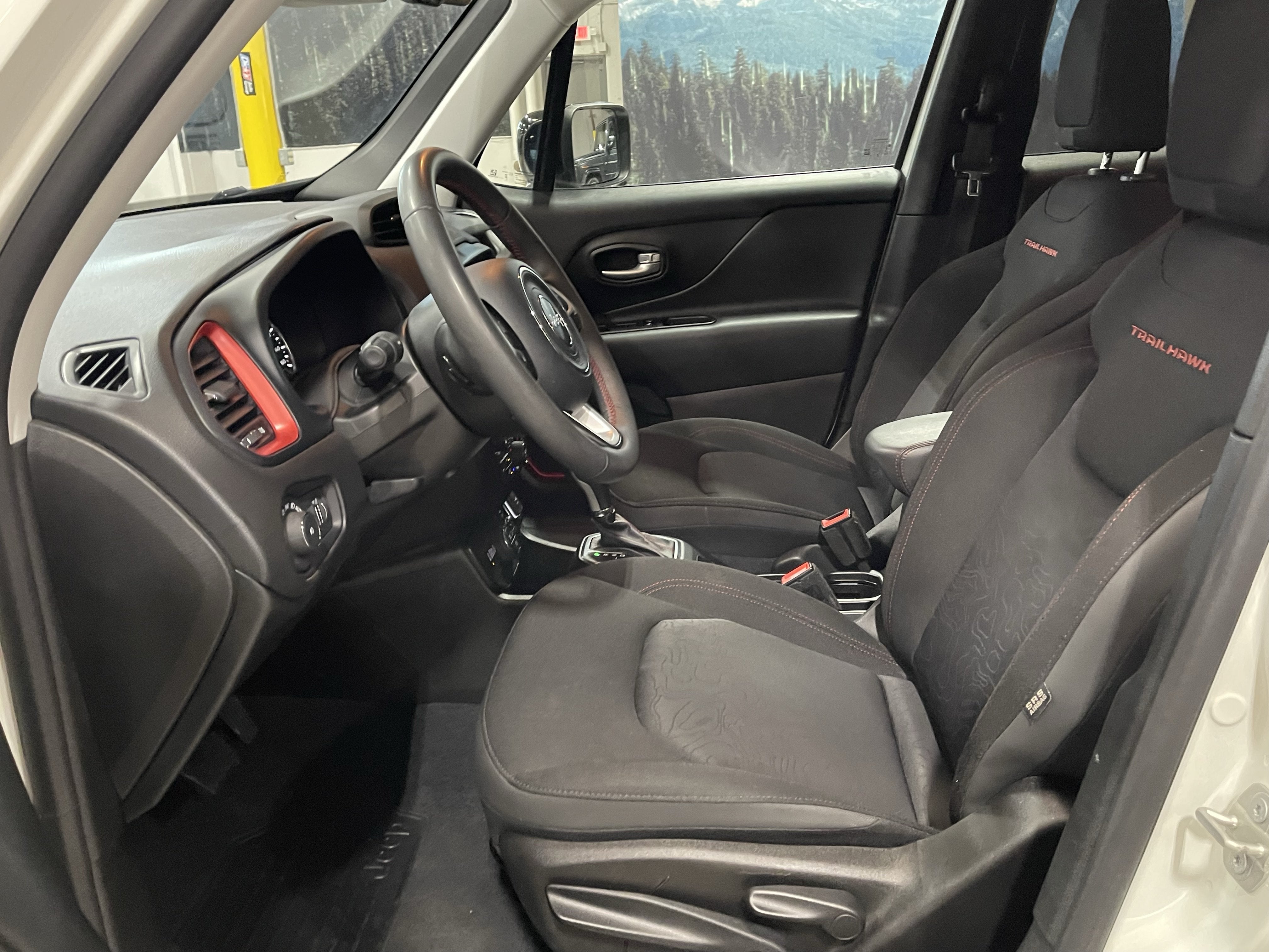2023 Jeep Renegade Trailhawk
