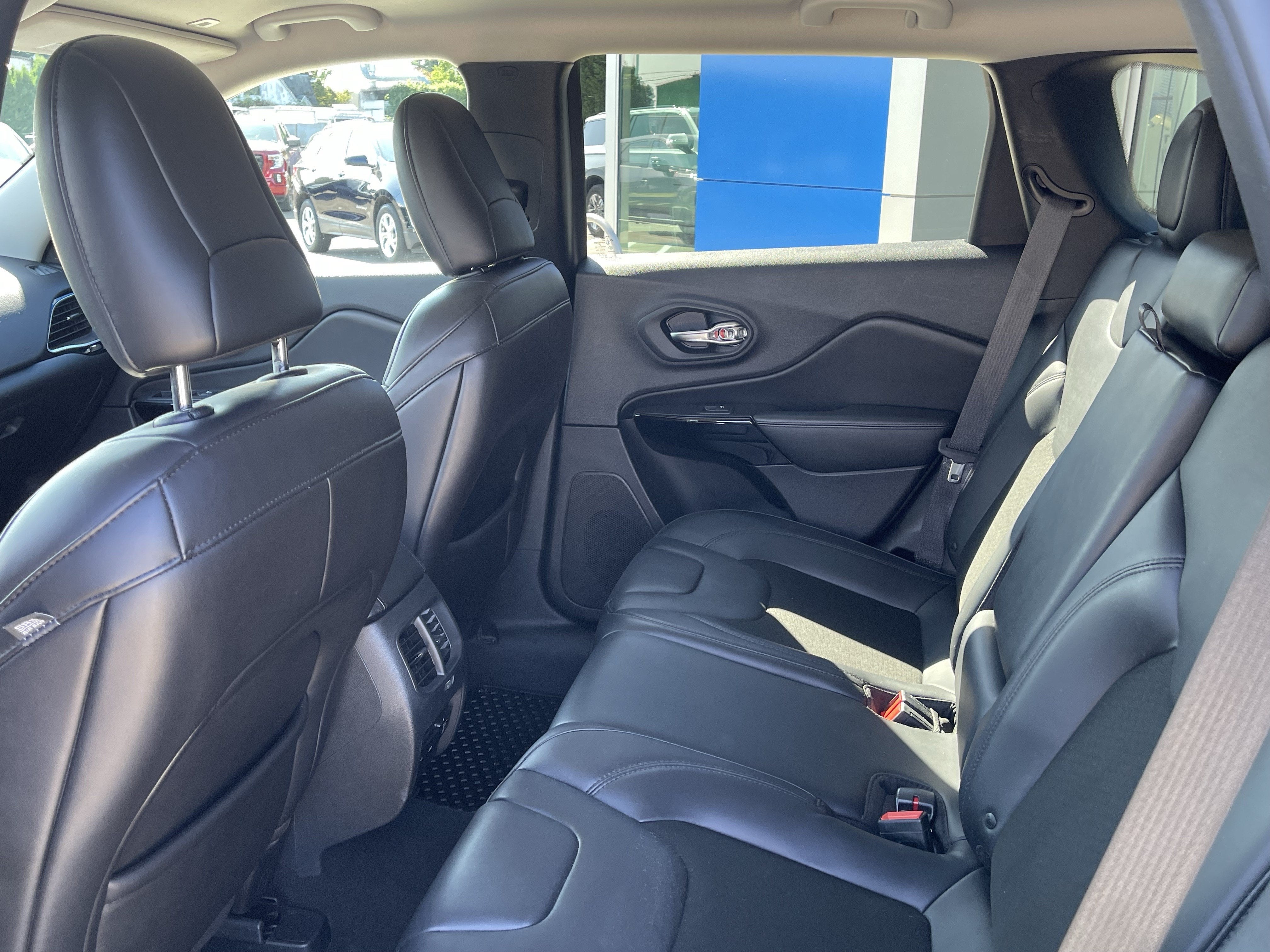 2019 Jeep Cherokee Altitude