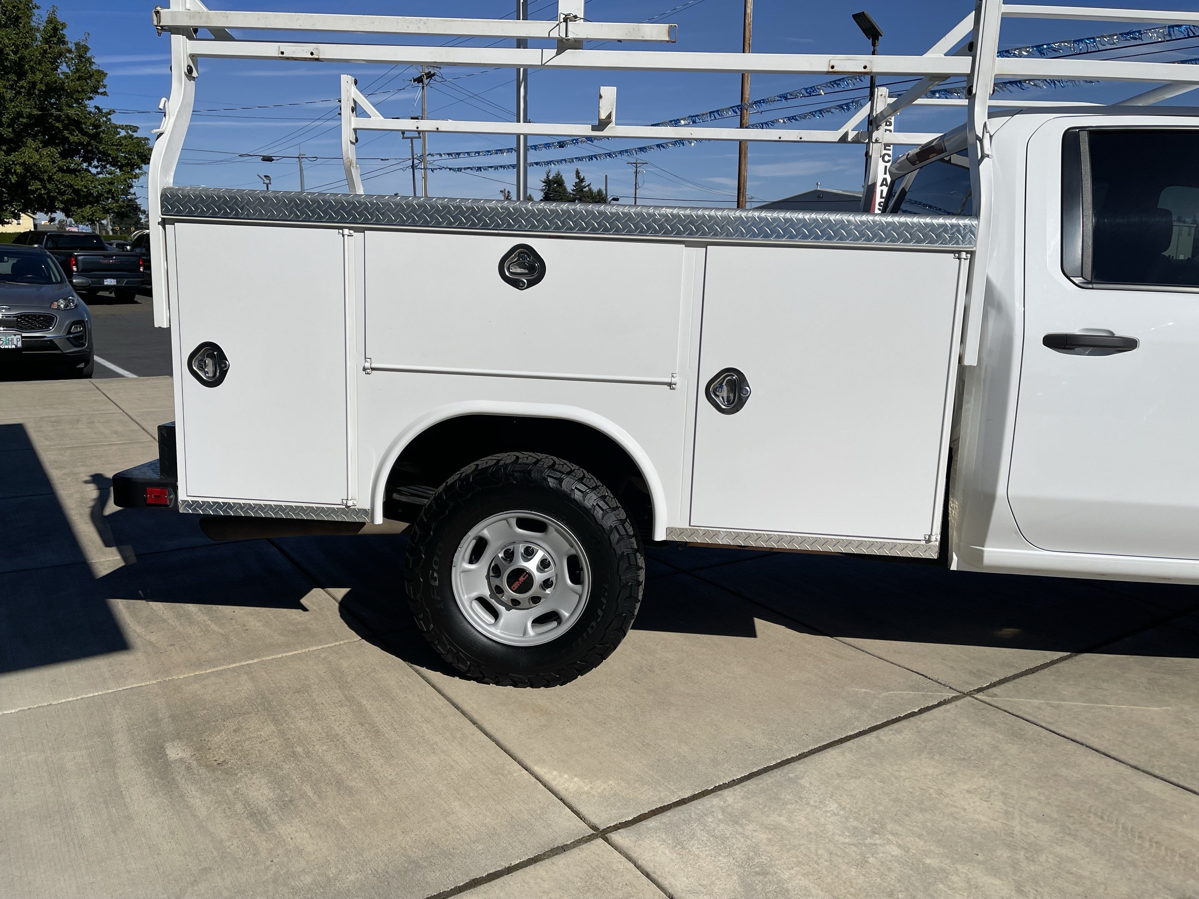 2023 GMC Sierra 2500HD Pro