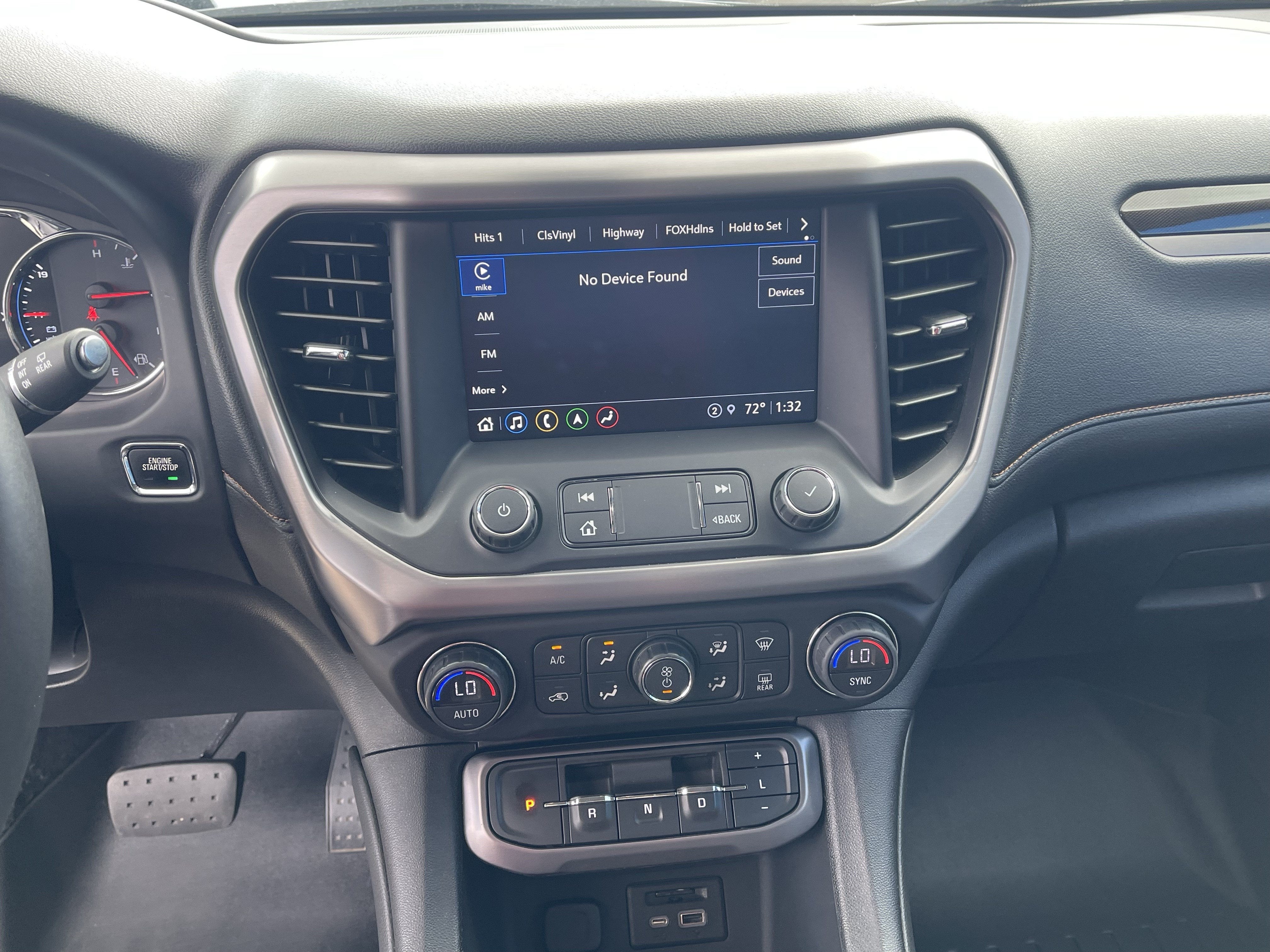 2021 GMC Acadia AT4