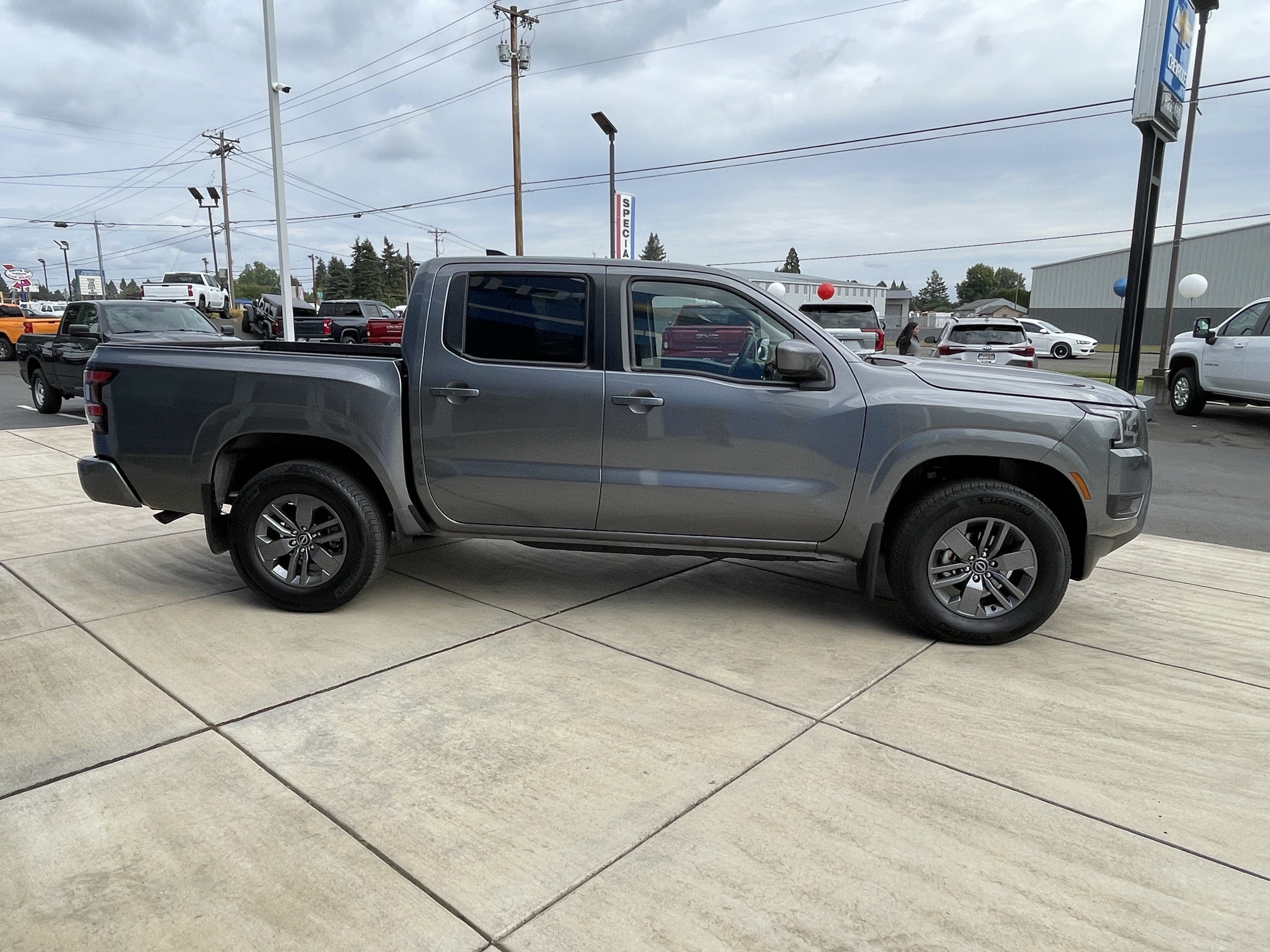 2025 Nissan Frontier SV