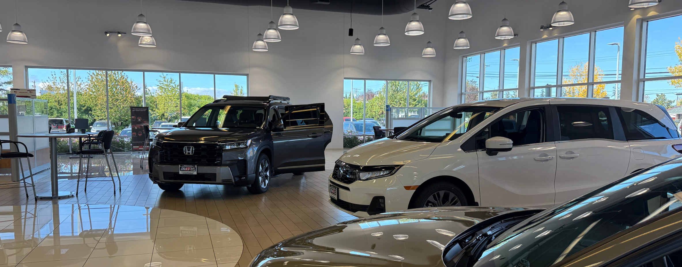 Dick's Hillsboro Honda showroom in Hillsboro, OR